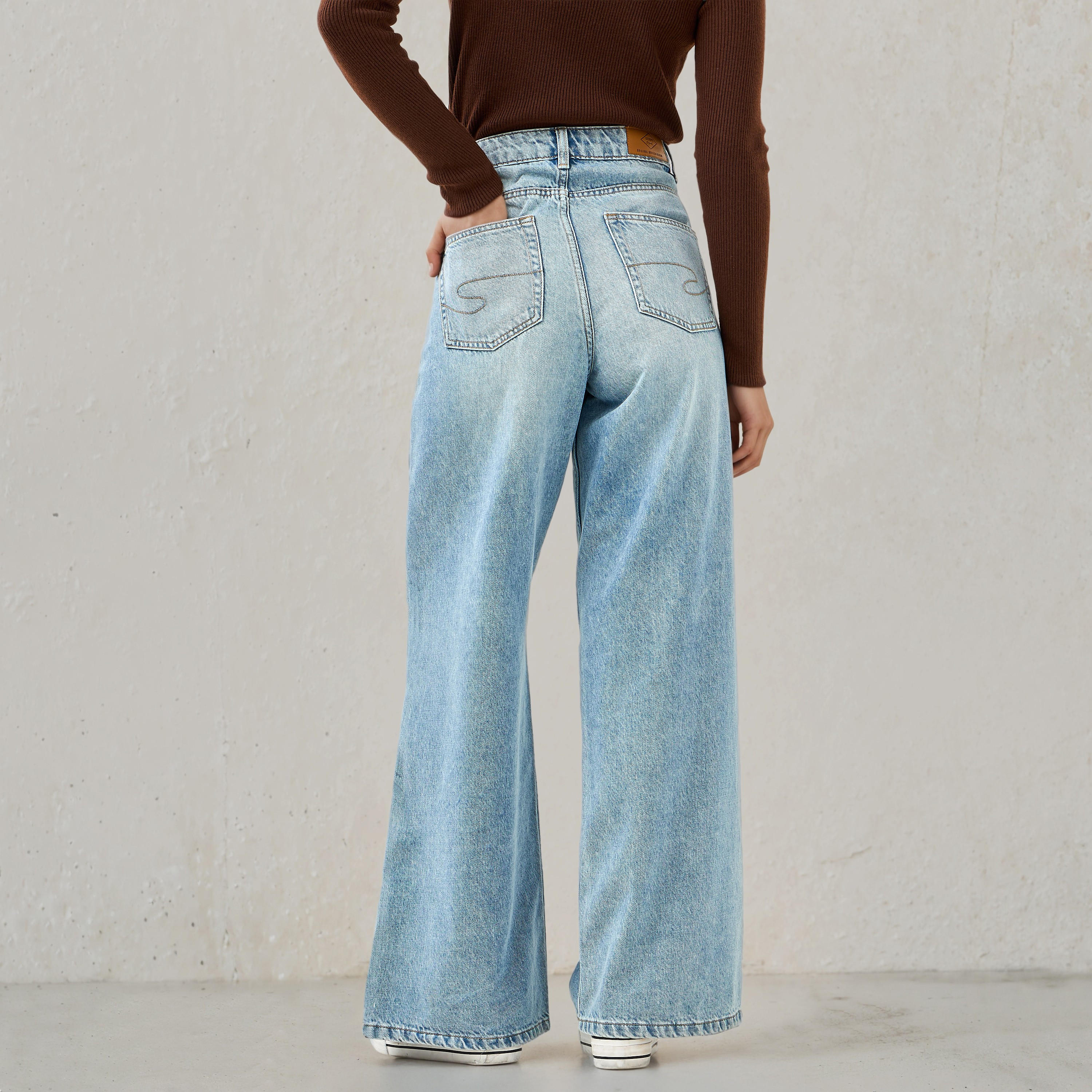 بنطلون جينز بساق واسعة وجيوب من لي كوبر-women-clothing-bottoms-jeans-image-2