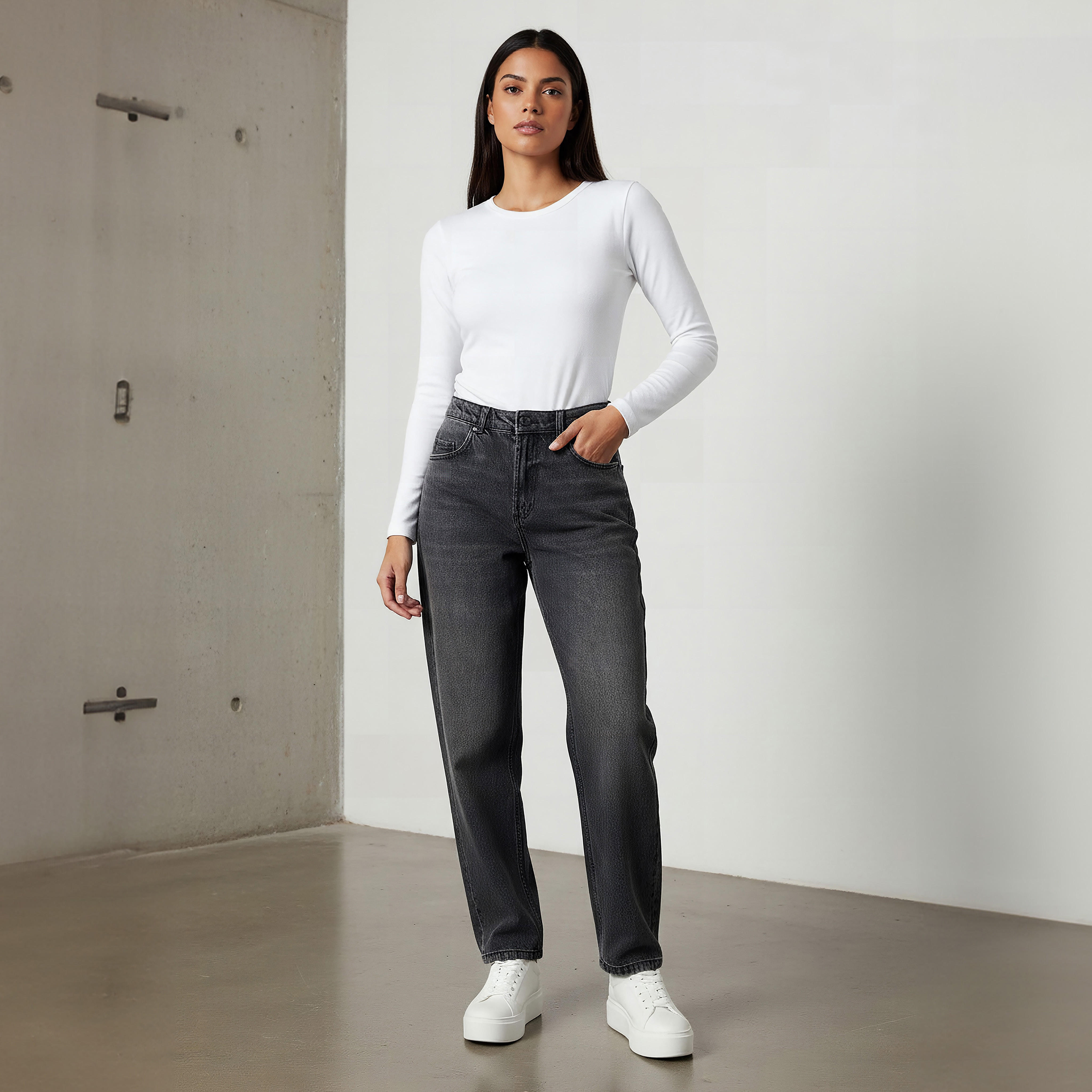 بنطلون جينز قطن بقصة عادية وخصر مرتفع وجيوب من لي كوبر-women-clothing-bottoms-jeans-image-2