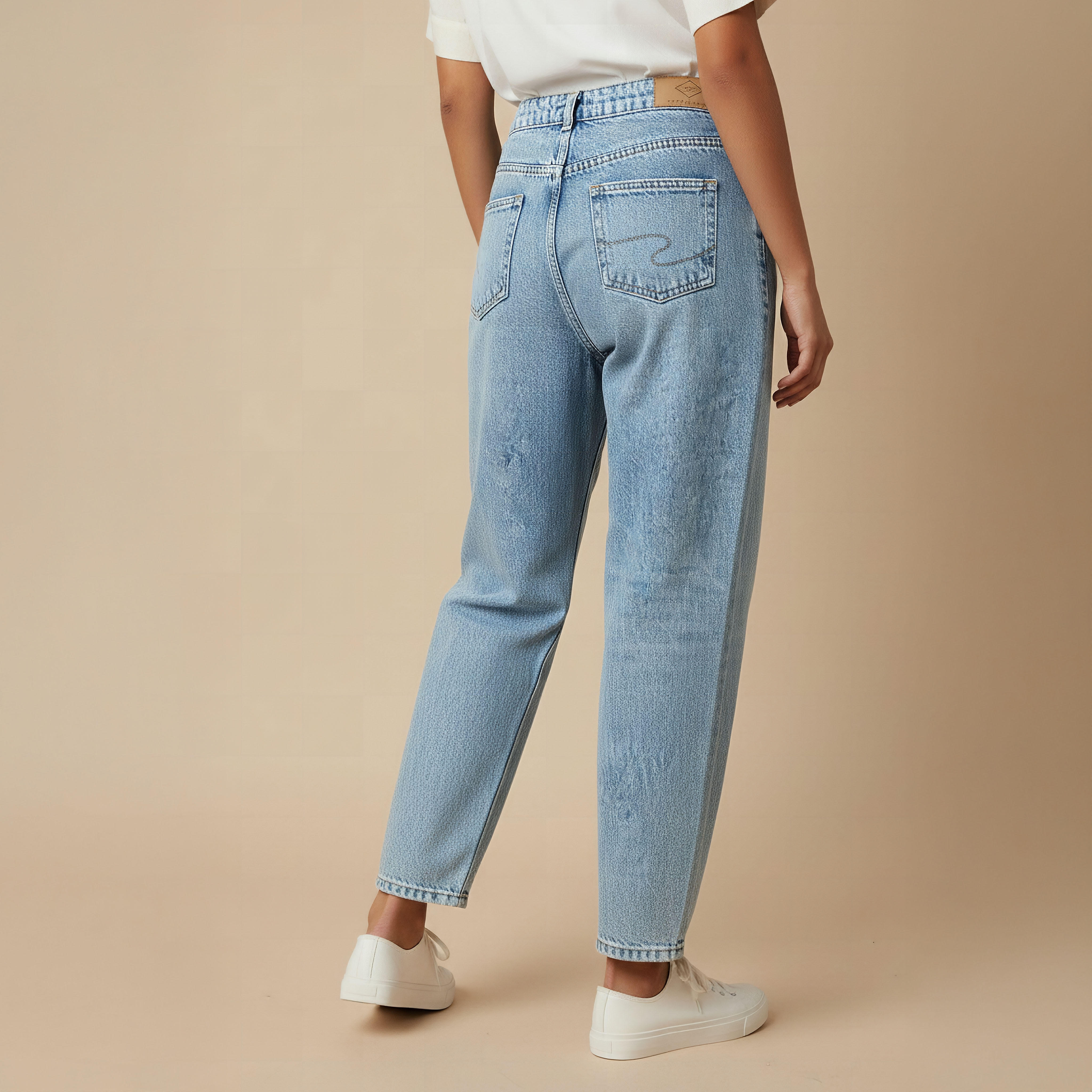 بنطلون جينز قطن بقصة عادية وخصر مرتفع وجيوب من لي كوبر-women-clothing-bottoms-jeans-image-3