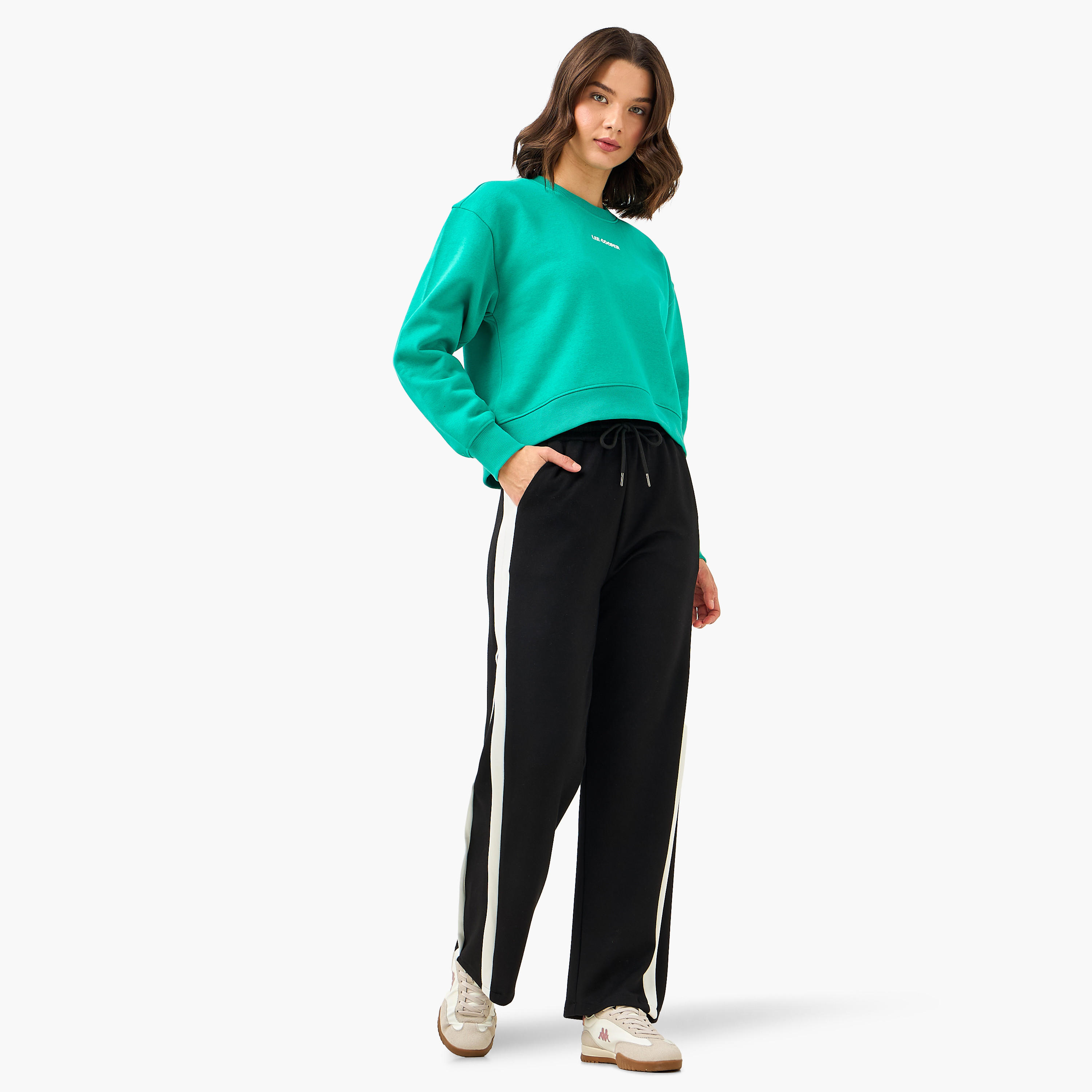 سويت شيرت بطبعات شعار من لي كوبر-women-winterwear-hoodiesandsweatshirts-sweatshirts-image-4