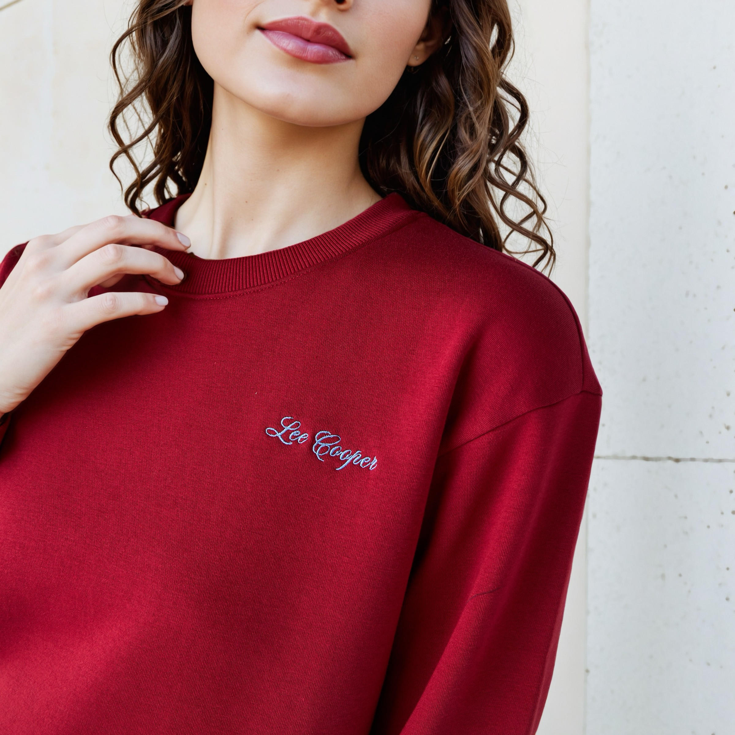 سويت شيرت بطبعات شعار من لي كوبر-women-winterwear-hoodiesandsweatshirts-sweatshirts-image-5