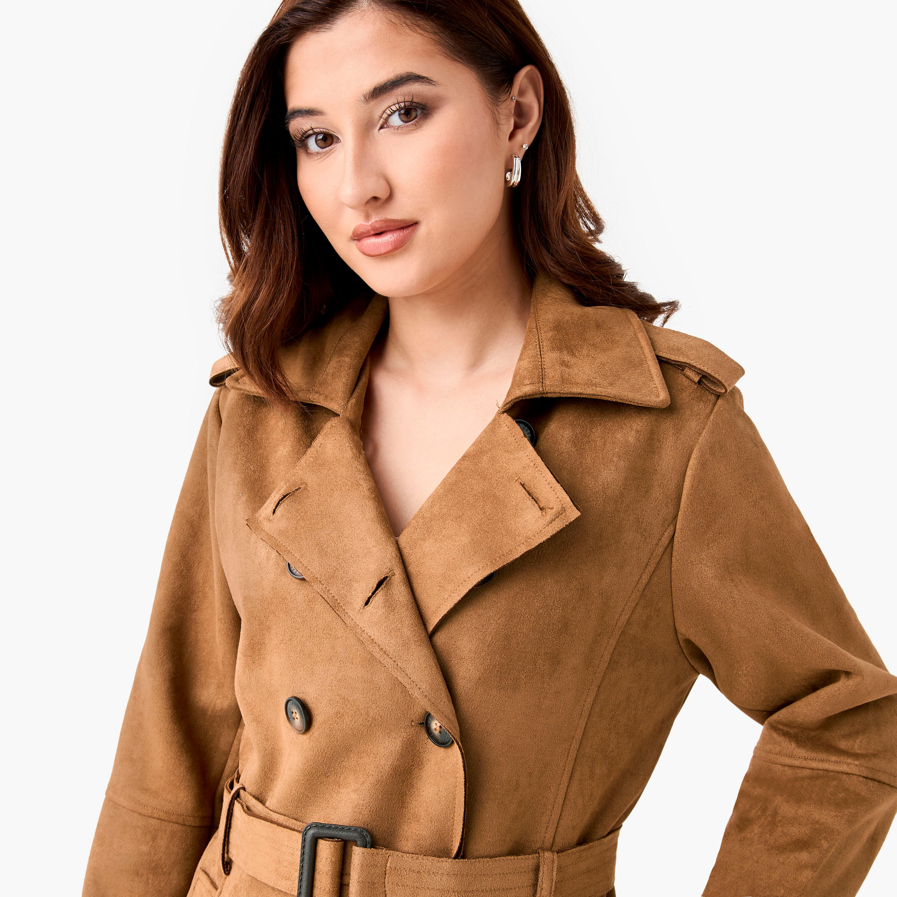 جاكيت ترانش جلد سويدي بحزام بقصّة عادية من لي كوبر-women-clothing-coatsandjackets-coats-image-2