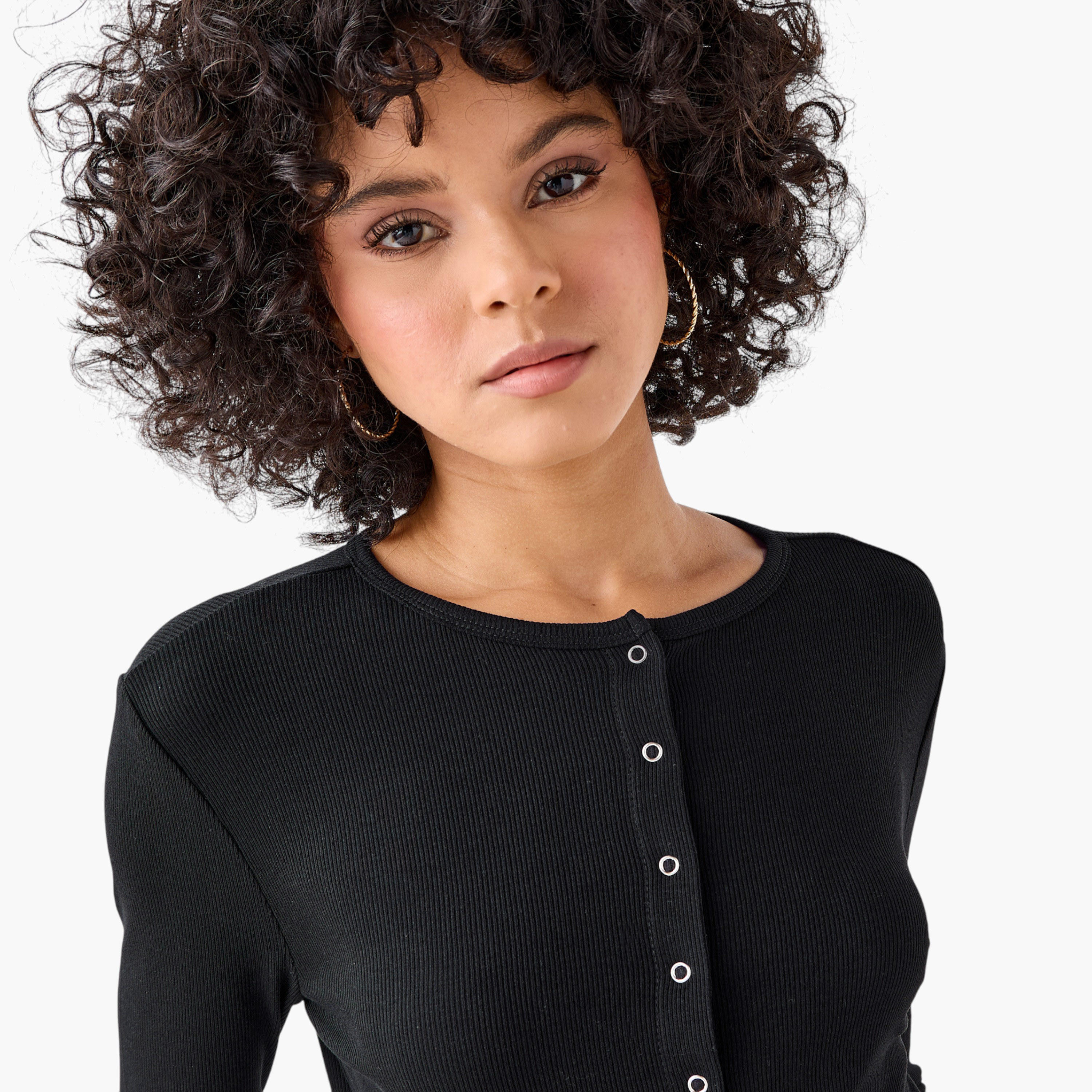 بلوزة هينلي مضلّعة بارزة الملمس بياقة مستديرة من لي كوبر-women-clothing-shirtsandblouses-blouses-image-1
