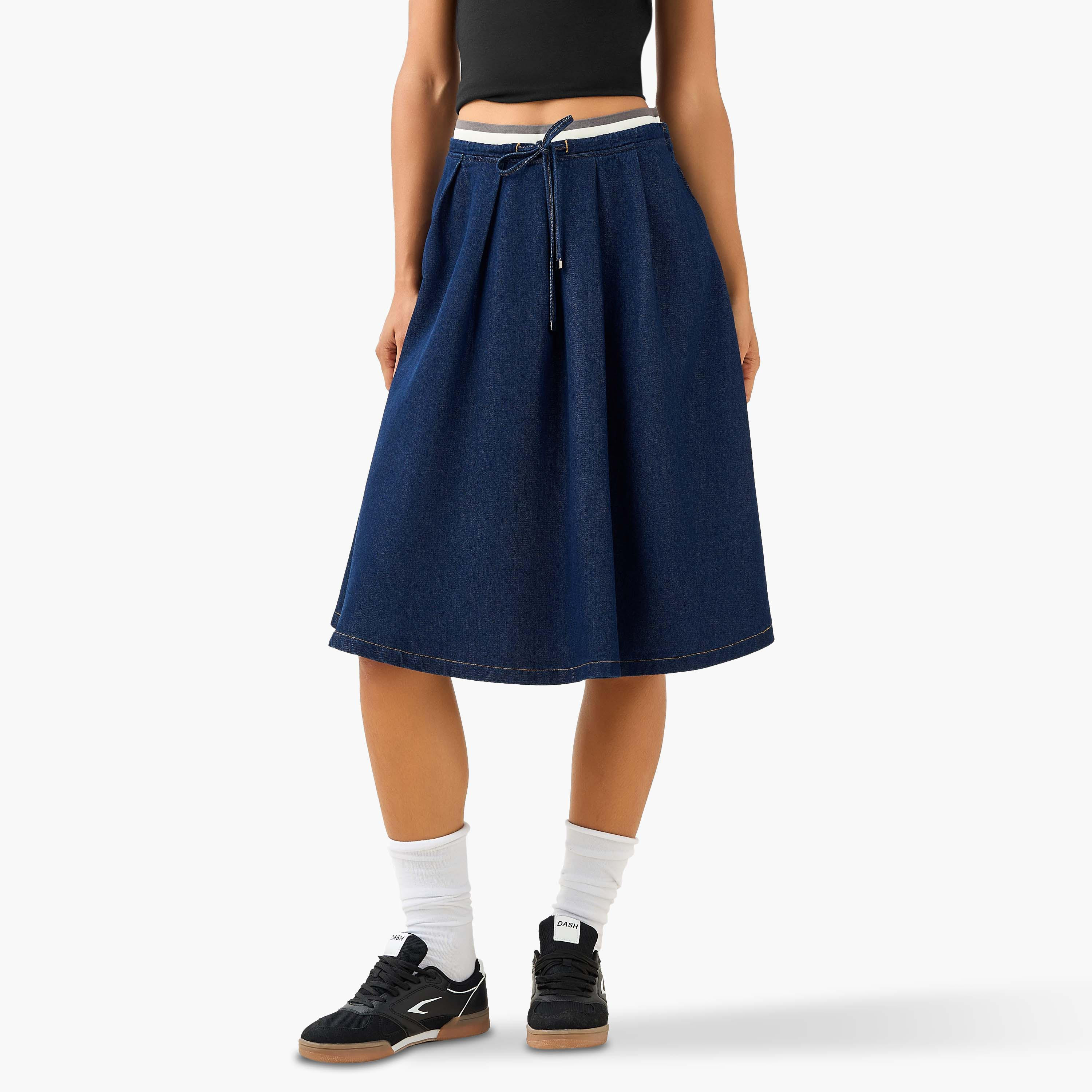 تنورة جينز بكسرات ورباط إغلاق من لي كوبر-women-clothing-bottoms-skirts-image-1