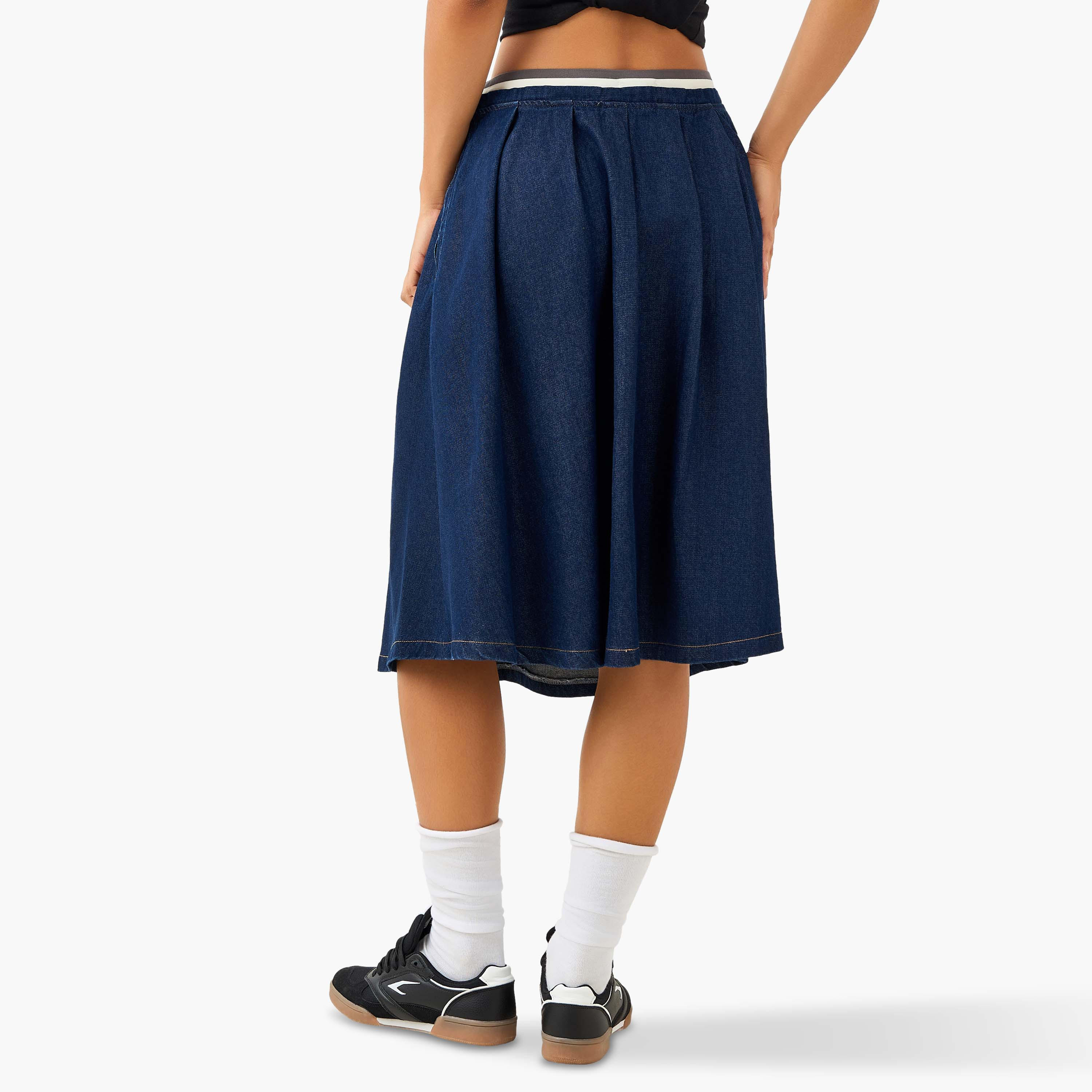 تنورة جينز بكسرات ورباط إغلاق من لي كوبر-women-clothing-bottoms-skirts-image-3