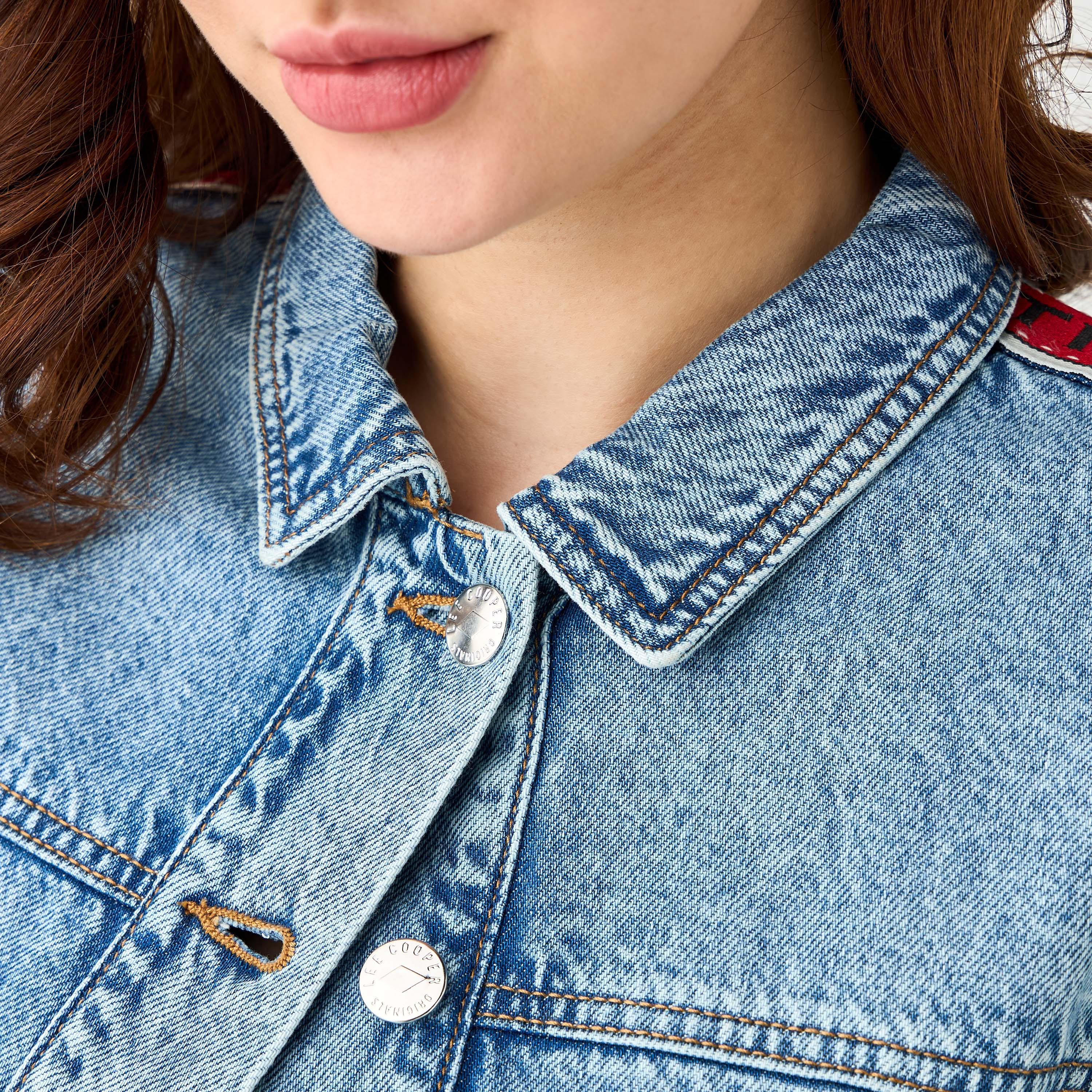 جاكيت دينم بتفاصيل تطريز من لي كوبر-women-winterwear-coatsandjackets-jackets-image-7