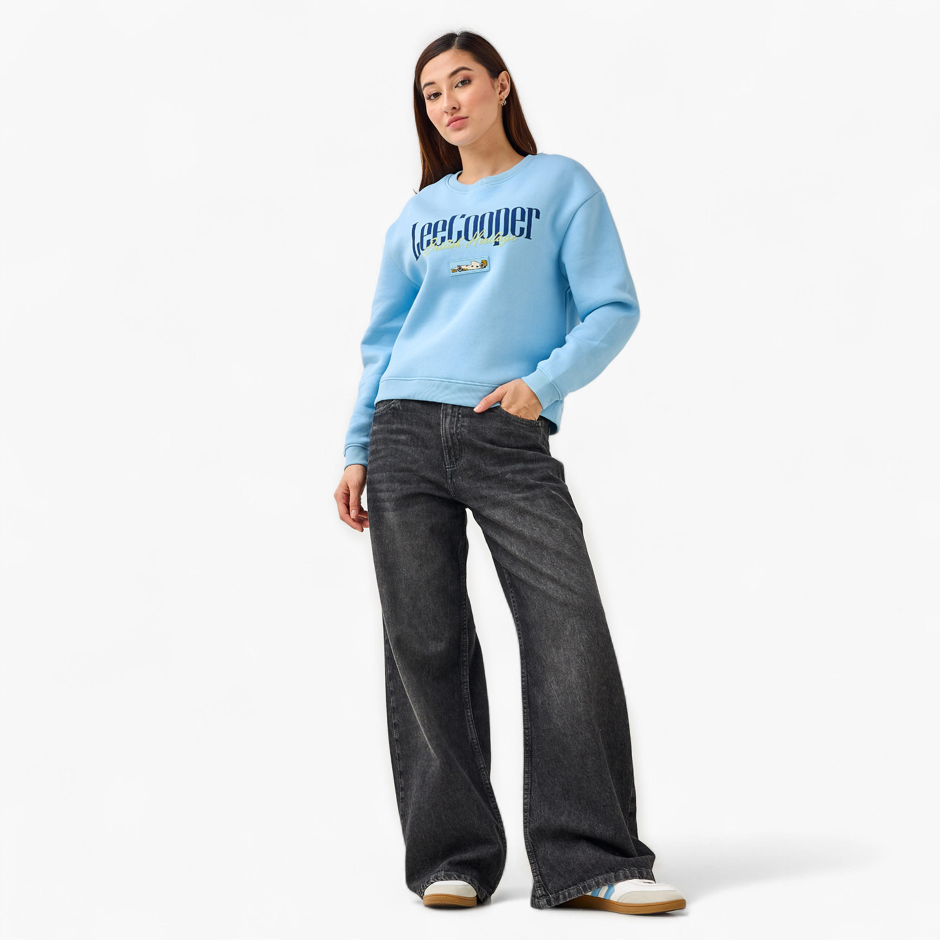 سويت شيرت بقصة عادية وطبعات من لي كوبر-women-winterwear-hoodiesandsweatshirts-sweatshirts-image-4