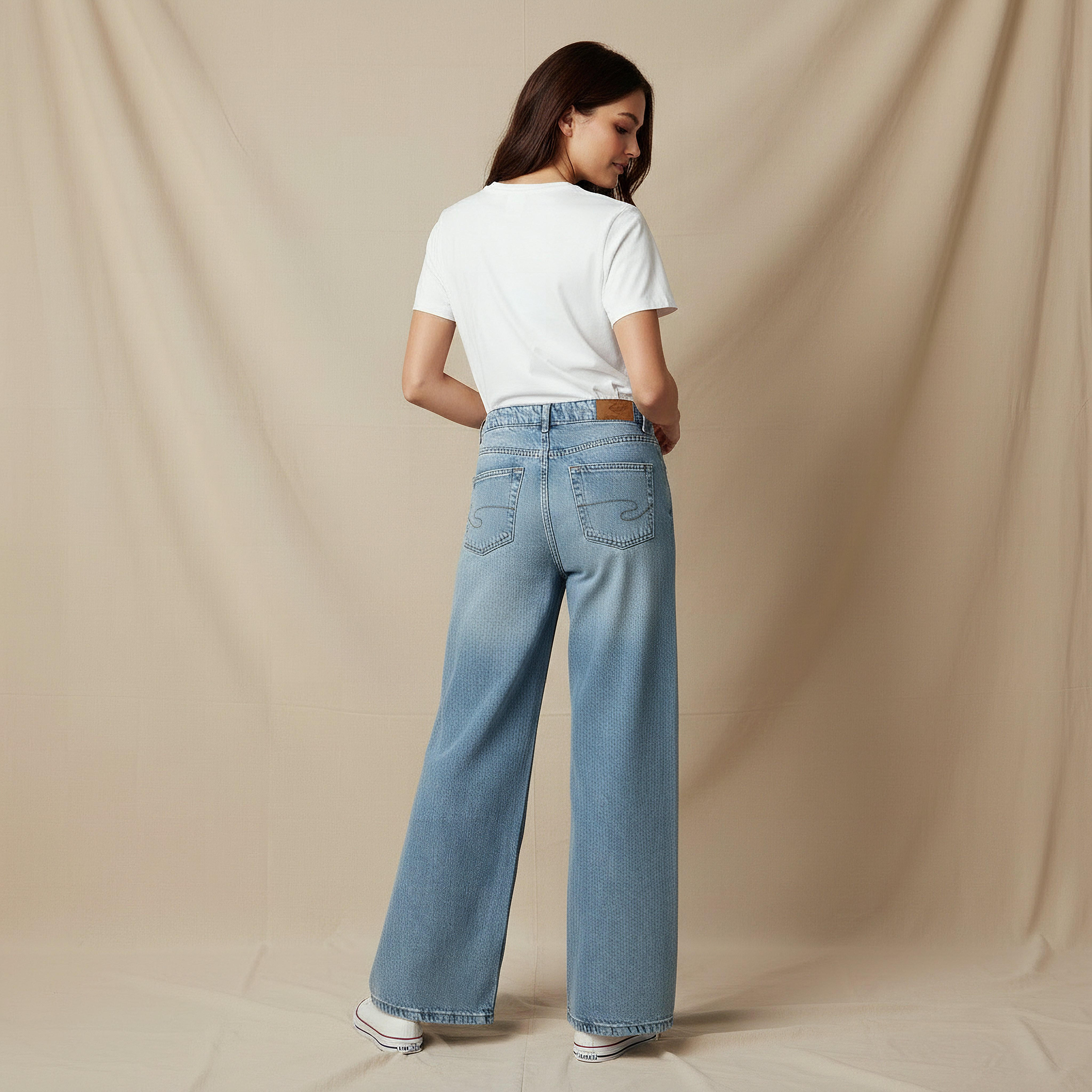 بنطلون جينز بخصر مرن وساق واسعة من لي كوبر-women-clothing-bottoms-jeans-image-1