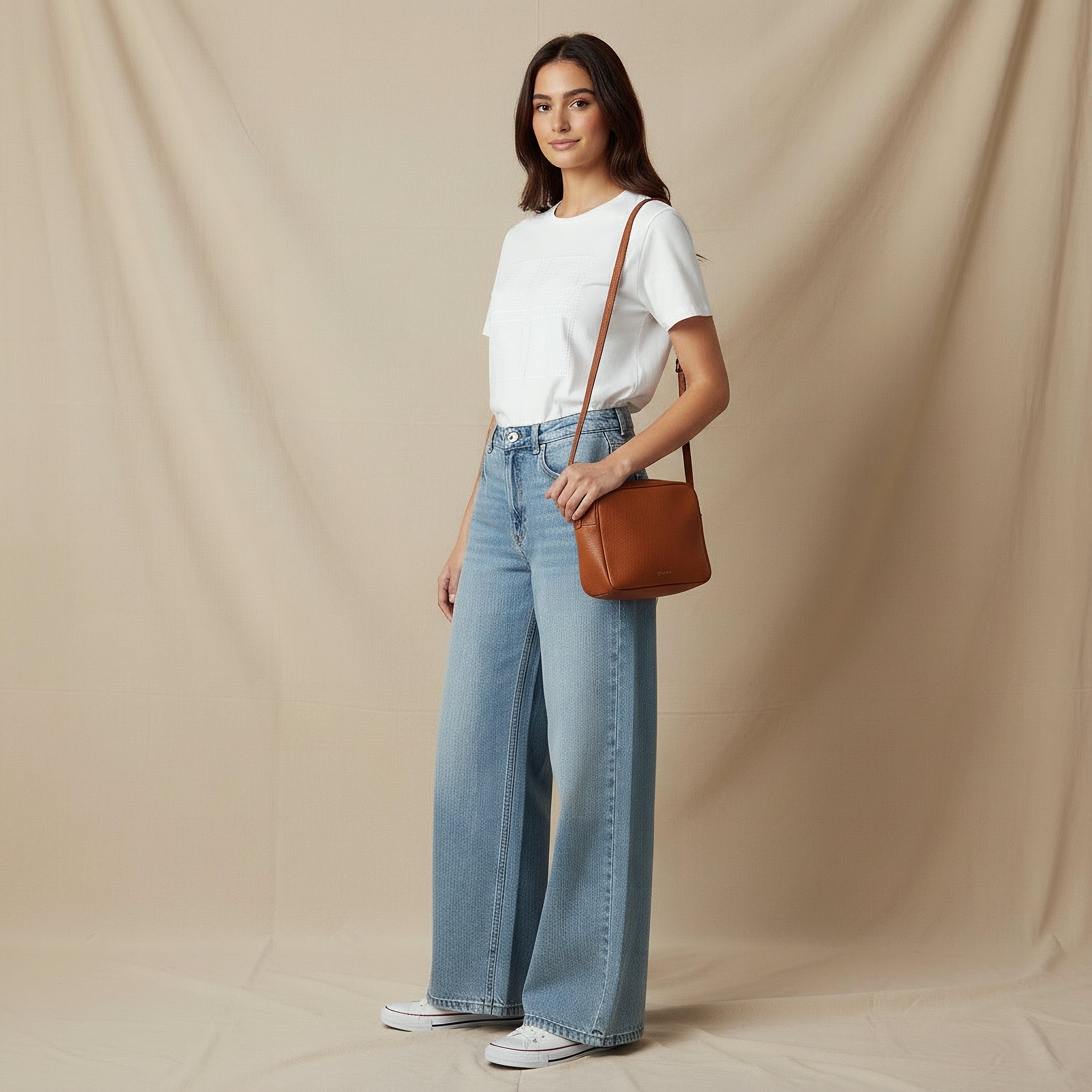 بنطلون جينز بخصر مرن وساق واسعة من لي كوبر-women-clothing-bottoms-jeans-image-2