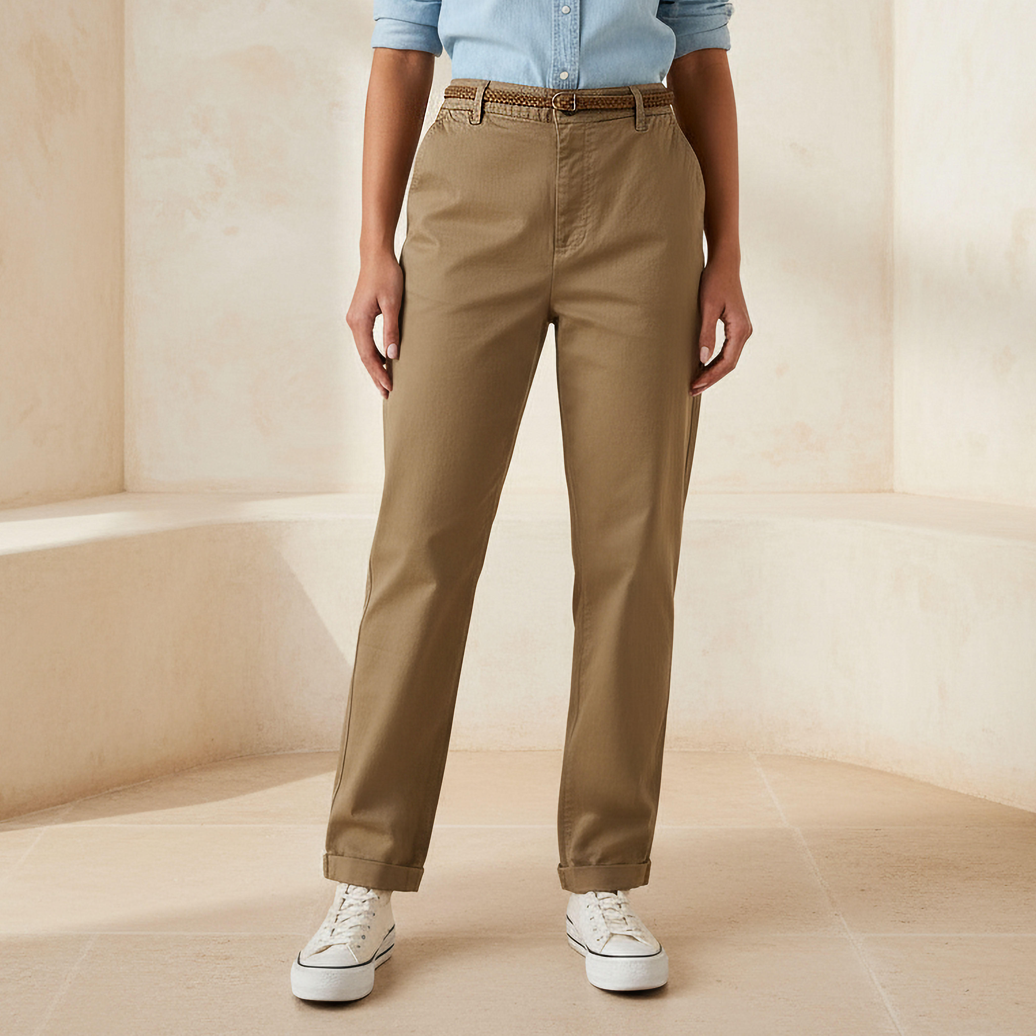 بنطلون بقصّة عادية وحزام مضفر من لي كوبر-women-clothing-bottoms-trousers-image-6