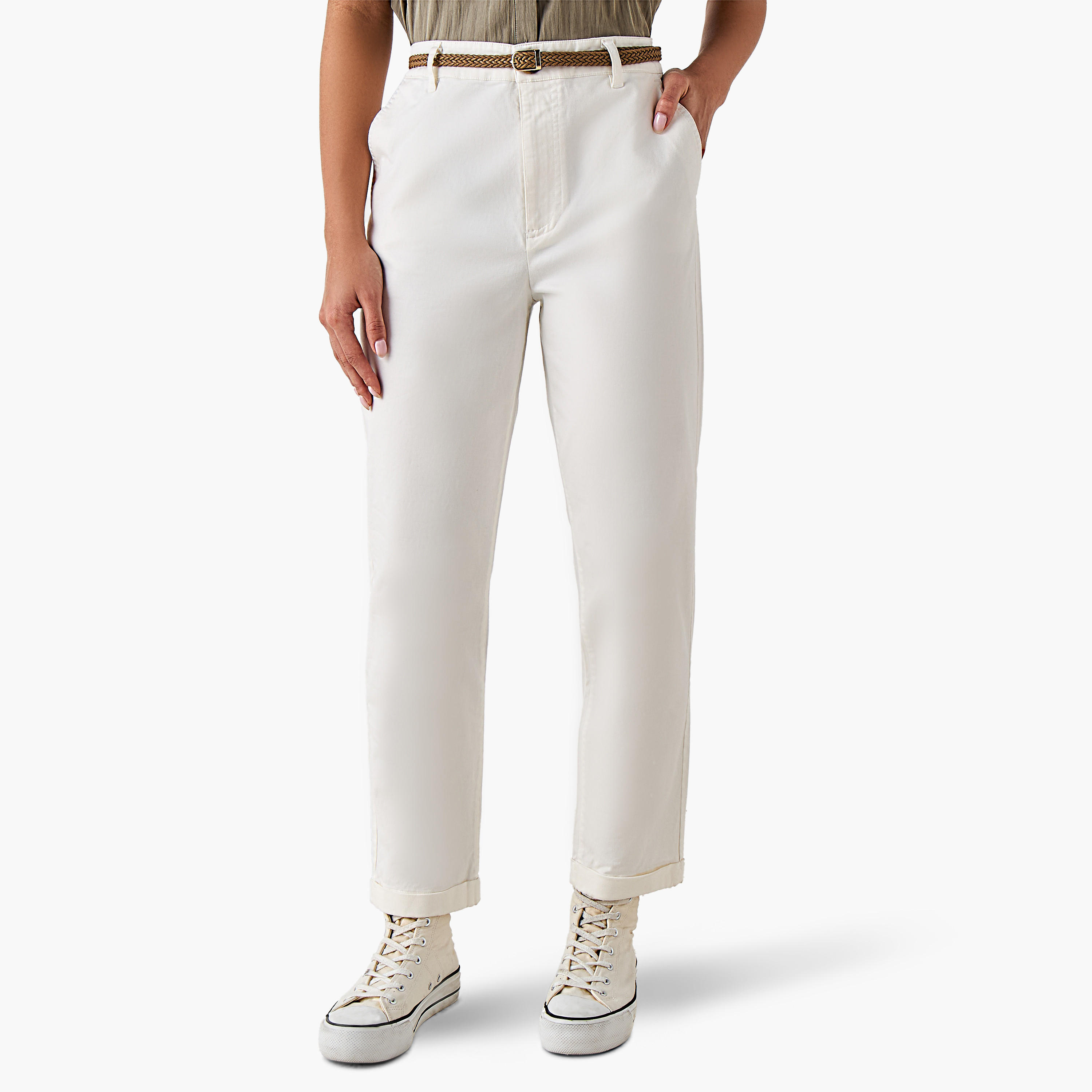 بنطلون بقصّة عادية وحزام مضفر من لي كوبر-women-clothing-bottoms-trousers-image-2