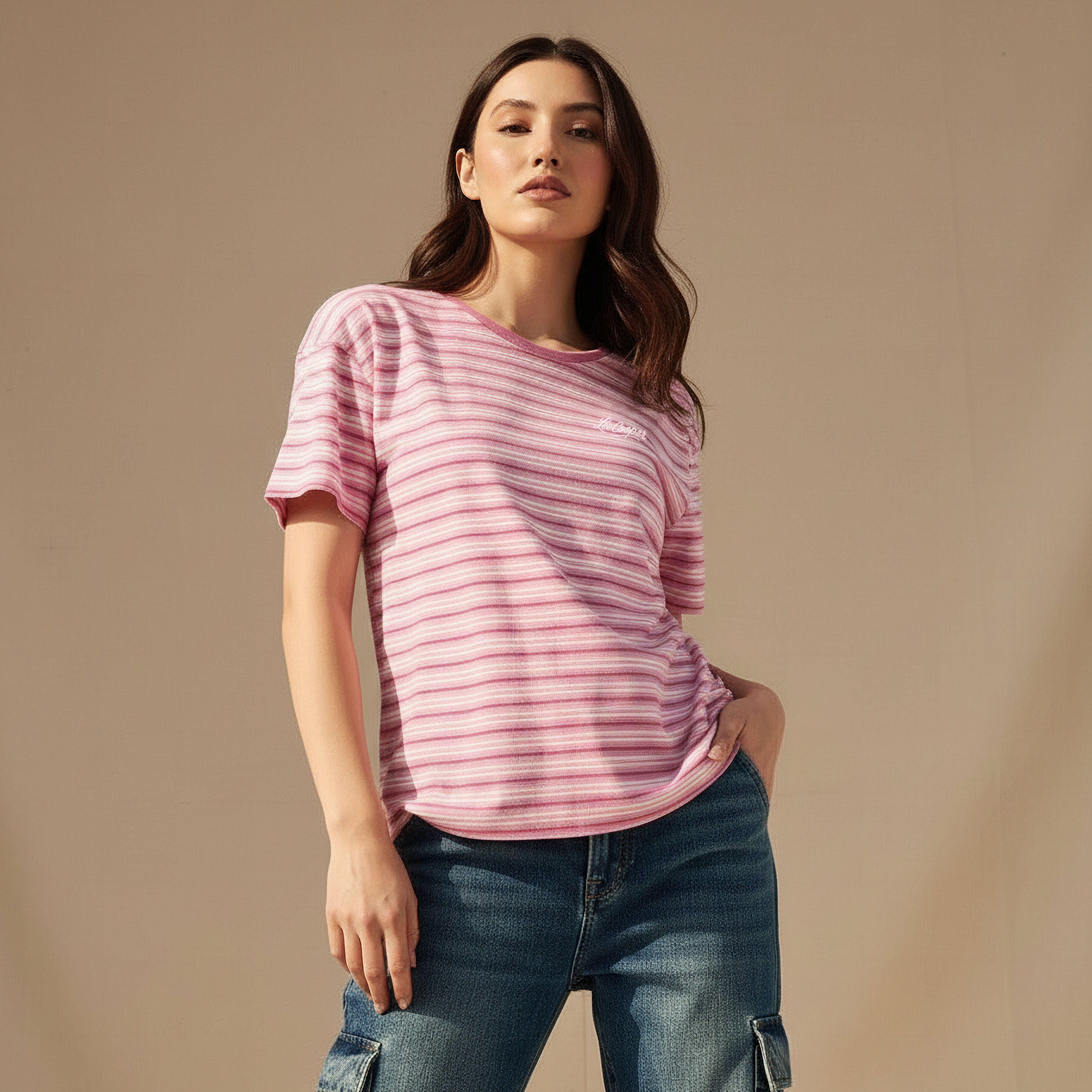 تيشيرت قطن بطبعات شعار من لي كوبر-women-clothing-tshirts-image-5