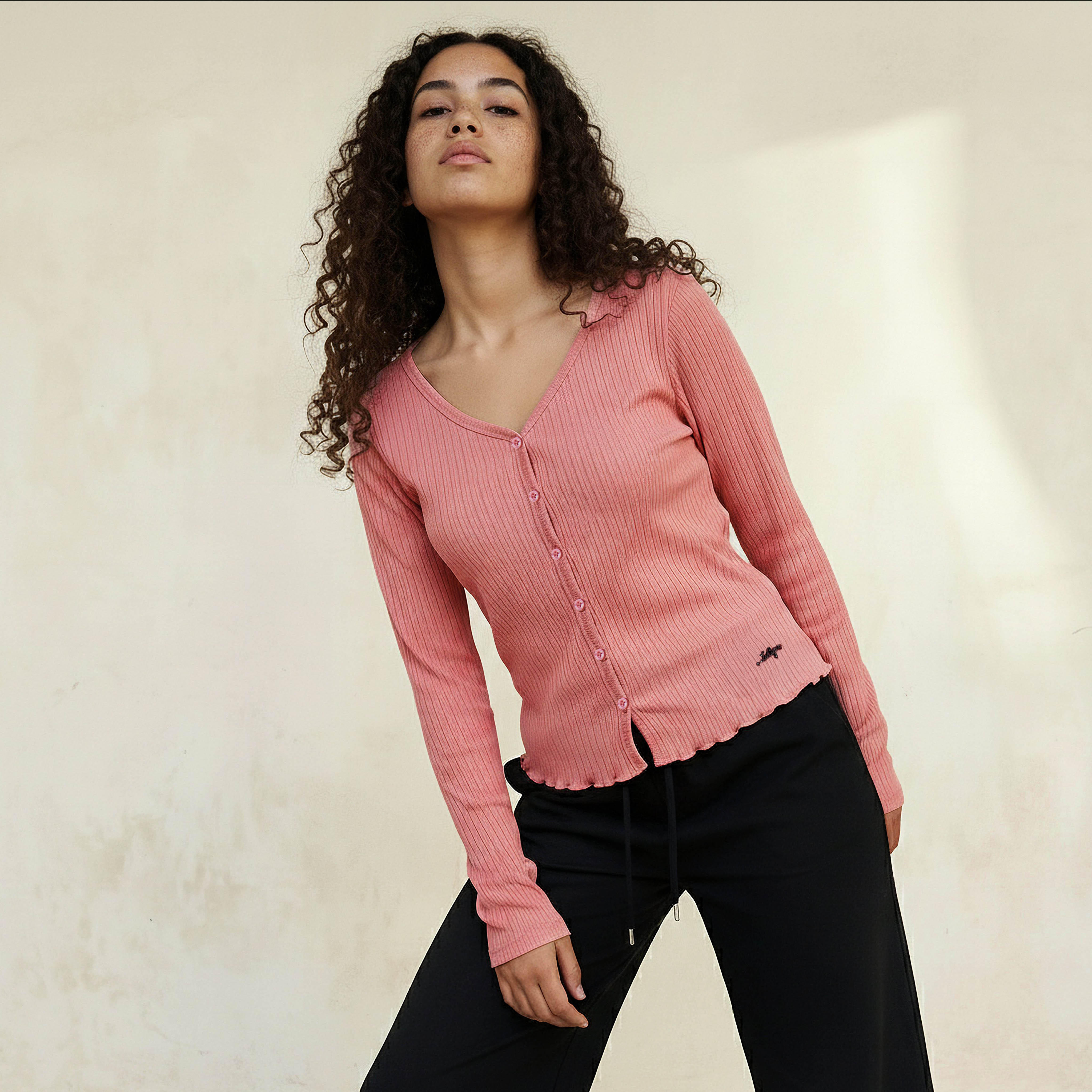 بلوزة قطن بأزرار أمامية من لي كوبر-women-clothing-tshirts-image-1