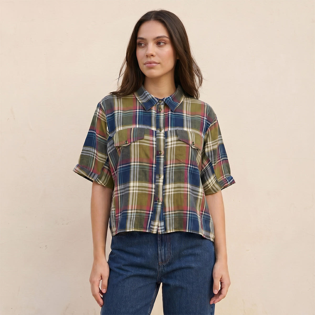 قميص قطن بقصة عادية ونقشة كاروهات من لي كوبر-women-clothing-shirtsandblouses-shirts-image-1
