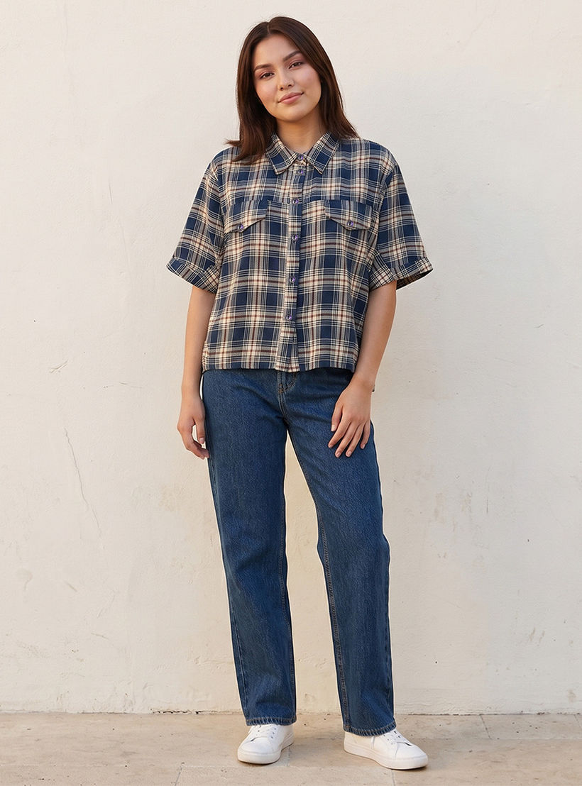قميص قطن بقصة عادية ونقشة كاروهات من لي كوبر-women-clothing-shirtsandblouses-shirts-image-3
