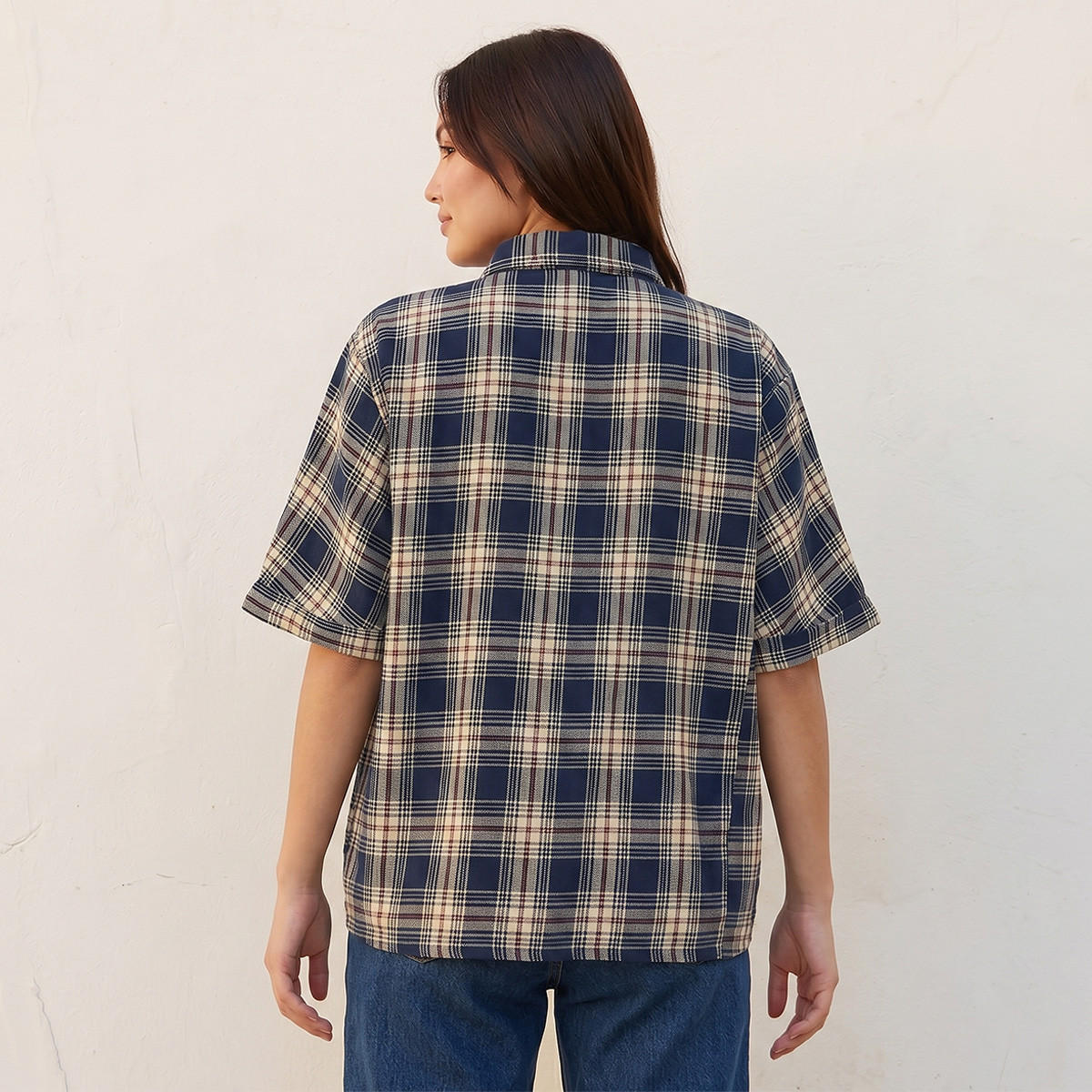 قميص قطن بقصة عادية ونقشة كاروهات من لي كوبر-women-clothing-shirtsandblouses-shirts-image-4