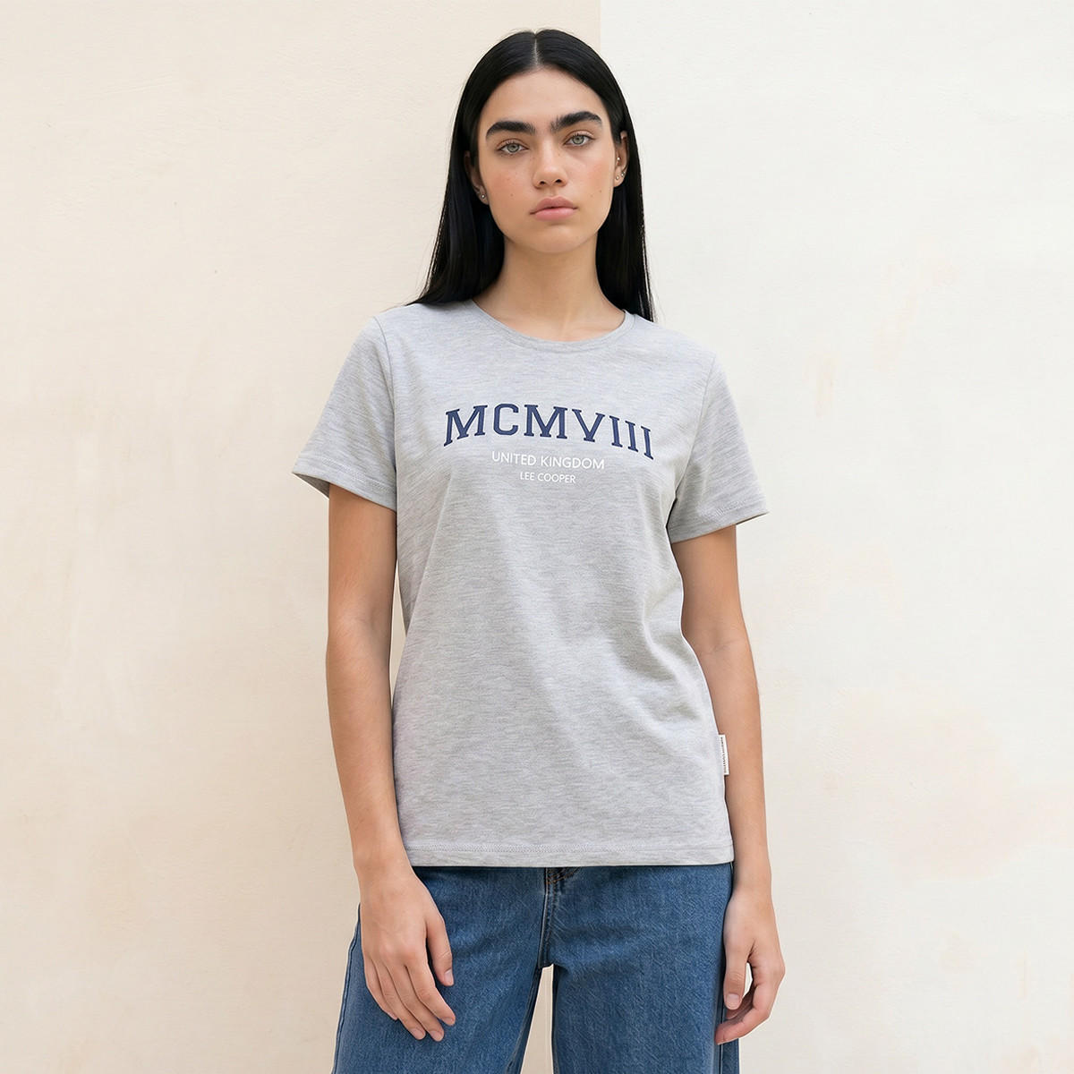 تيشيرت قطن بقصّة مريحة وطبعات من لي كوبر-women-clothing-tshirts-image-1