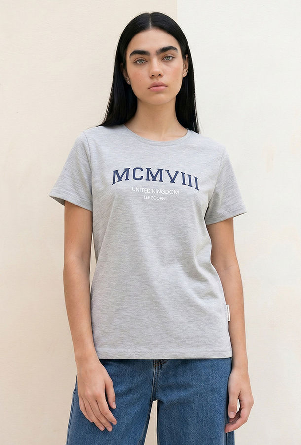 تيشيرت قطن بقصّة مريحة وطبعات من لي كوبر-women-clothing-tshirts-image-1