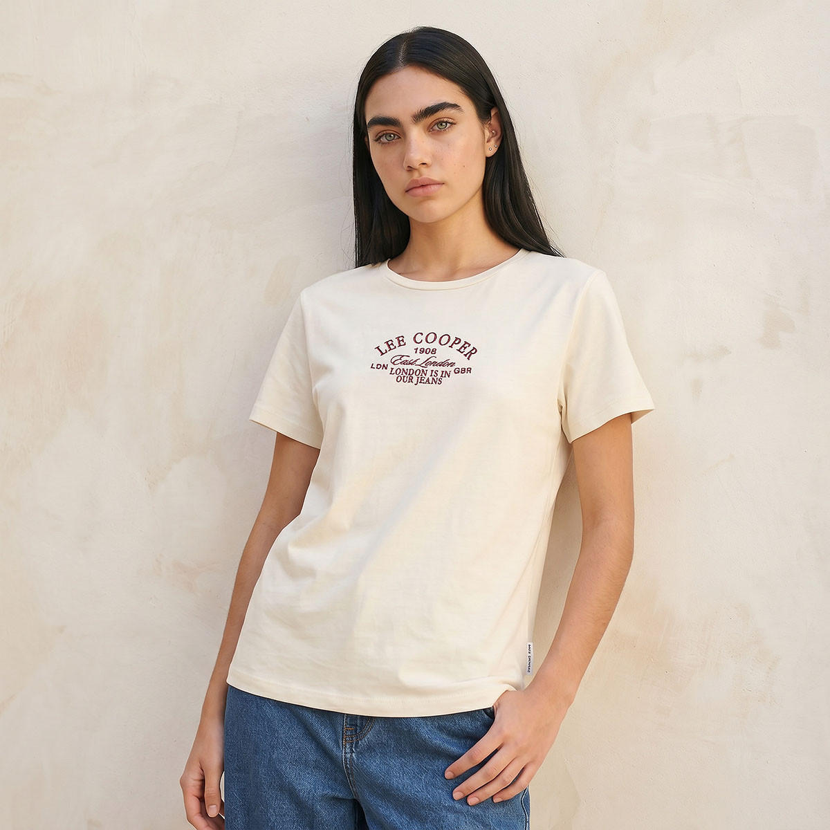 تيشيرت قطن بقصّة مريحة وطبعات من لي كوبر-women-clothing-tshirts-image-1