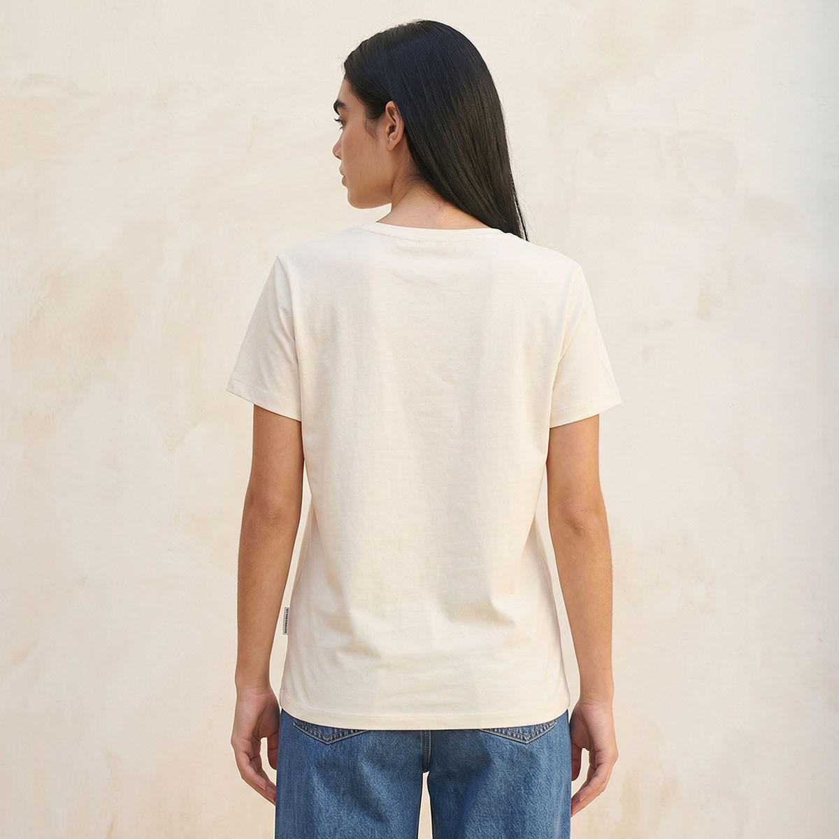 تيشيرت قطن بقصّة مريحة وطبعات من لي كوبر-women-clothing-tshirts-image-4