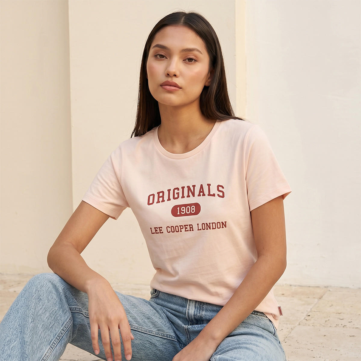تيشيرت قطن بقصّة مريحة وطبعات من لي كوبر-women-clothing-tshirts-image-5