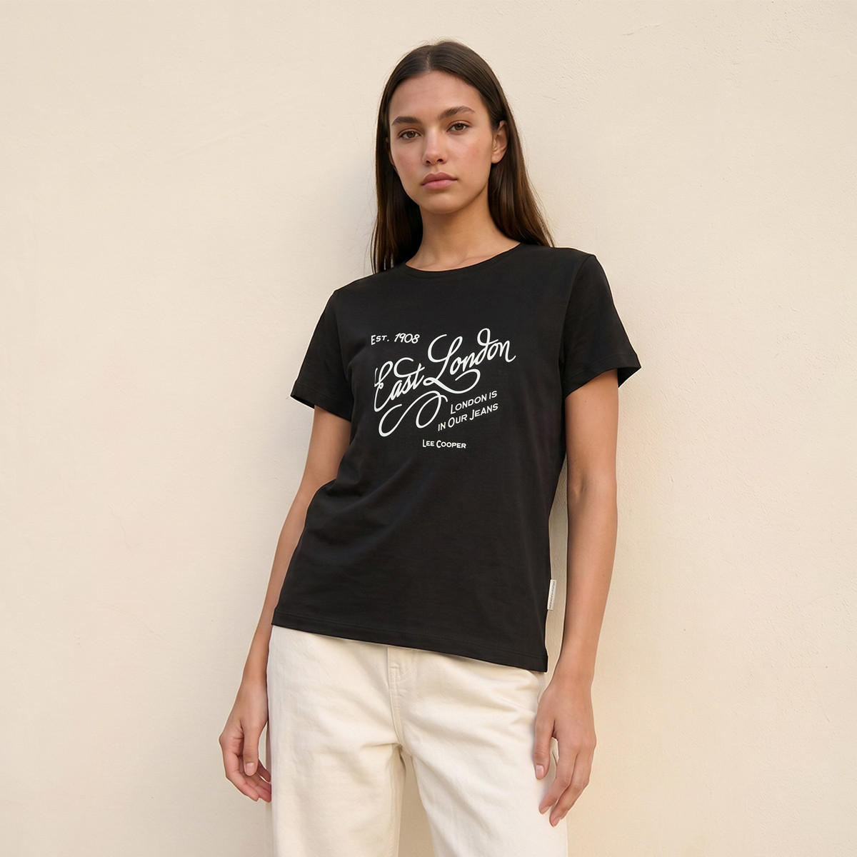 تيشيرت قطن بقصّة مريحة وطبعات من لي كوبر-women-clothing-tshirts-image-1
