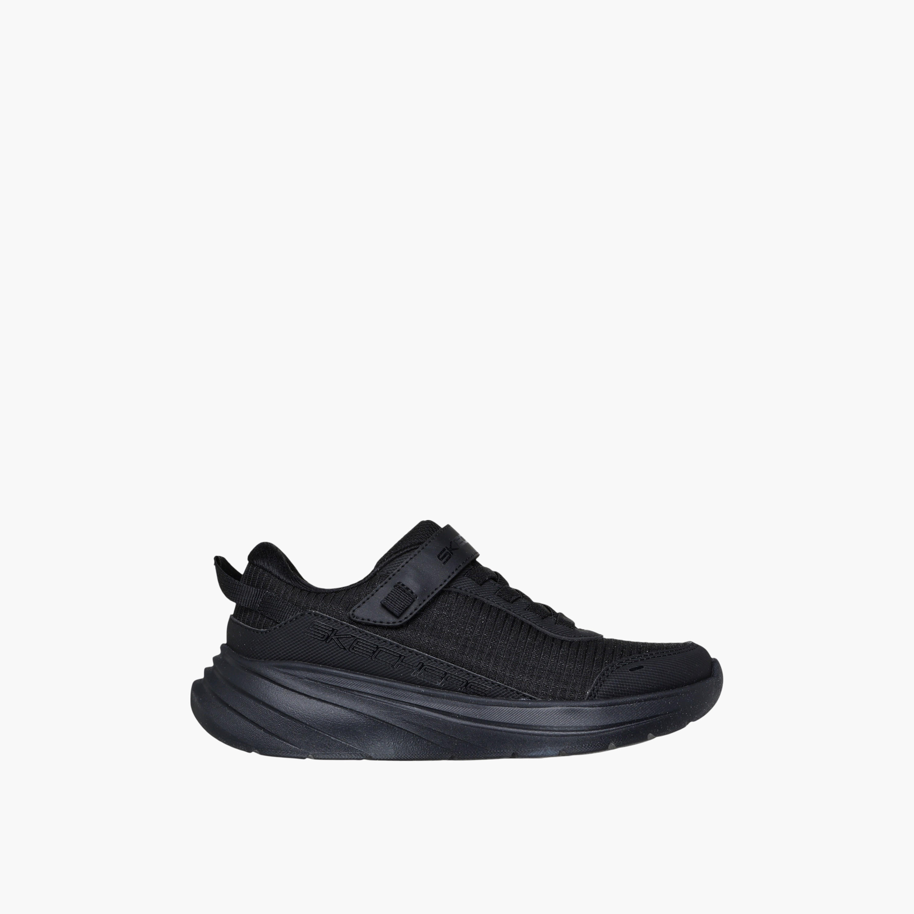 حذاء مدرسي بشريط إغلاق لاصق ويف 92 للأولاد من سكيتشرز - 302646L-BBK-boys-shoes-schoolshoes-image-5