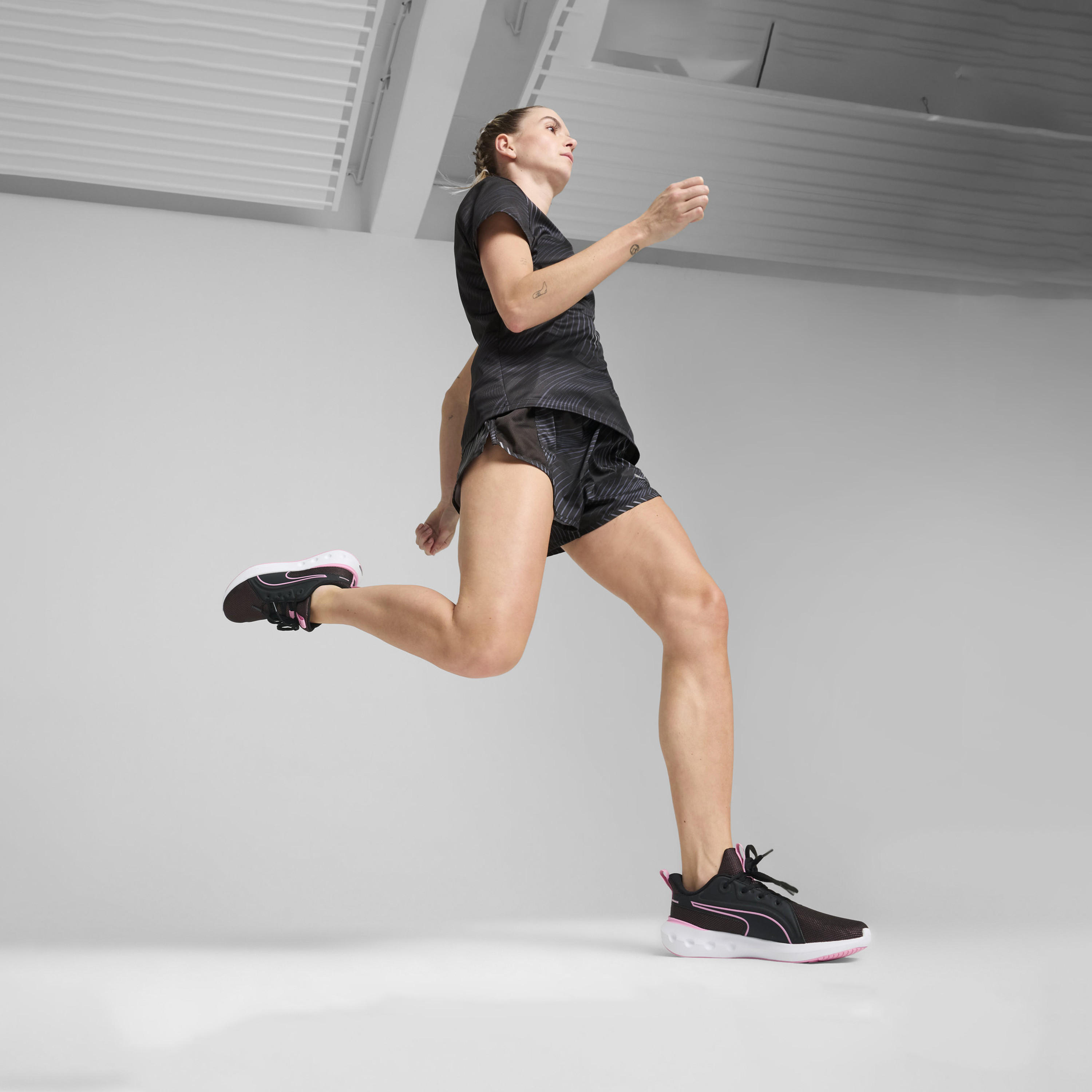Puma Women Softride Carson Slip-On Sports Shoes-women-shoes-sneakers-image-8