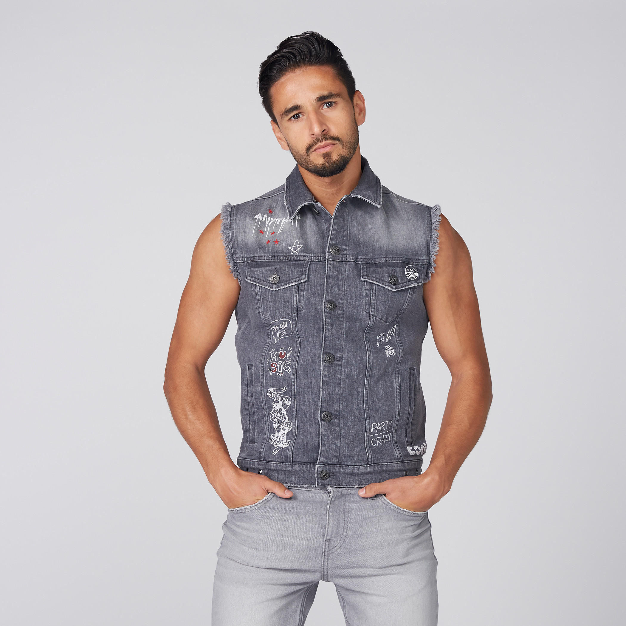 جاكيت دون أكمام بطبعات وجيوب بطيّة من لي كوبر-men-clothing-jacketsandblazers-jackets-image-1