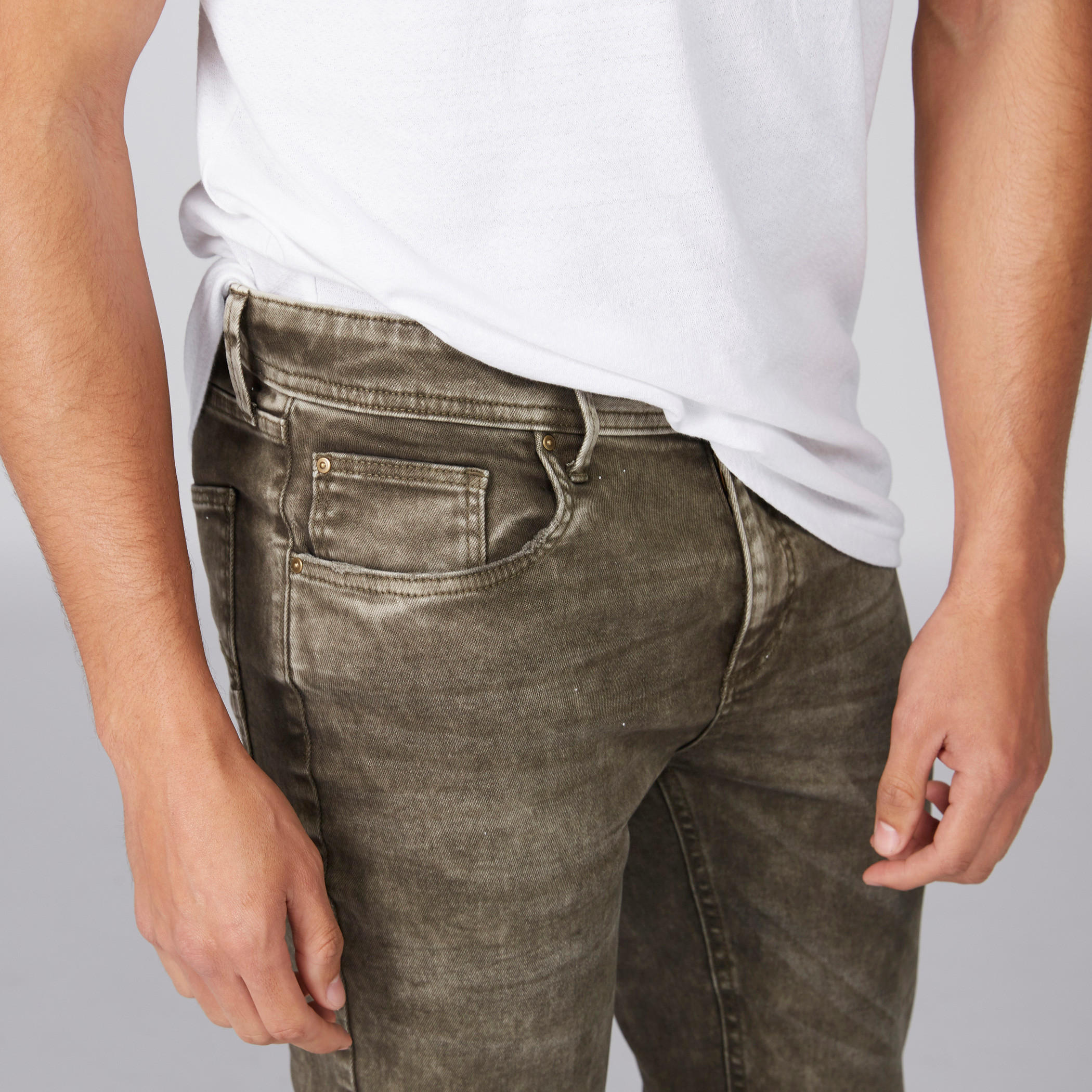 بنطال جينز طويل بجيوب من لي كوبر-men-clothing-bottoms-jeans-image-4