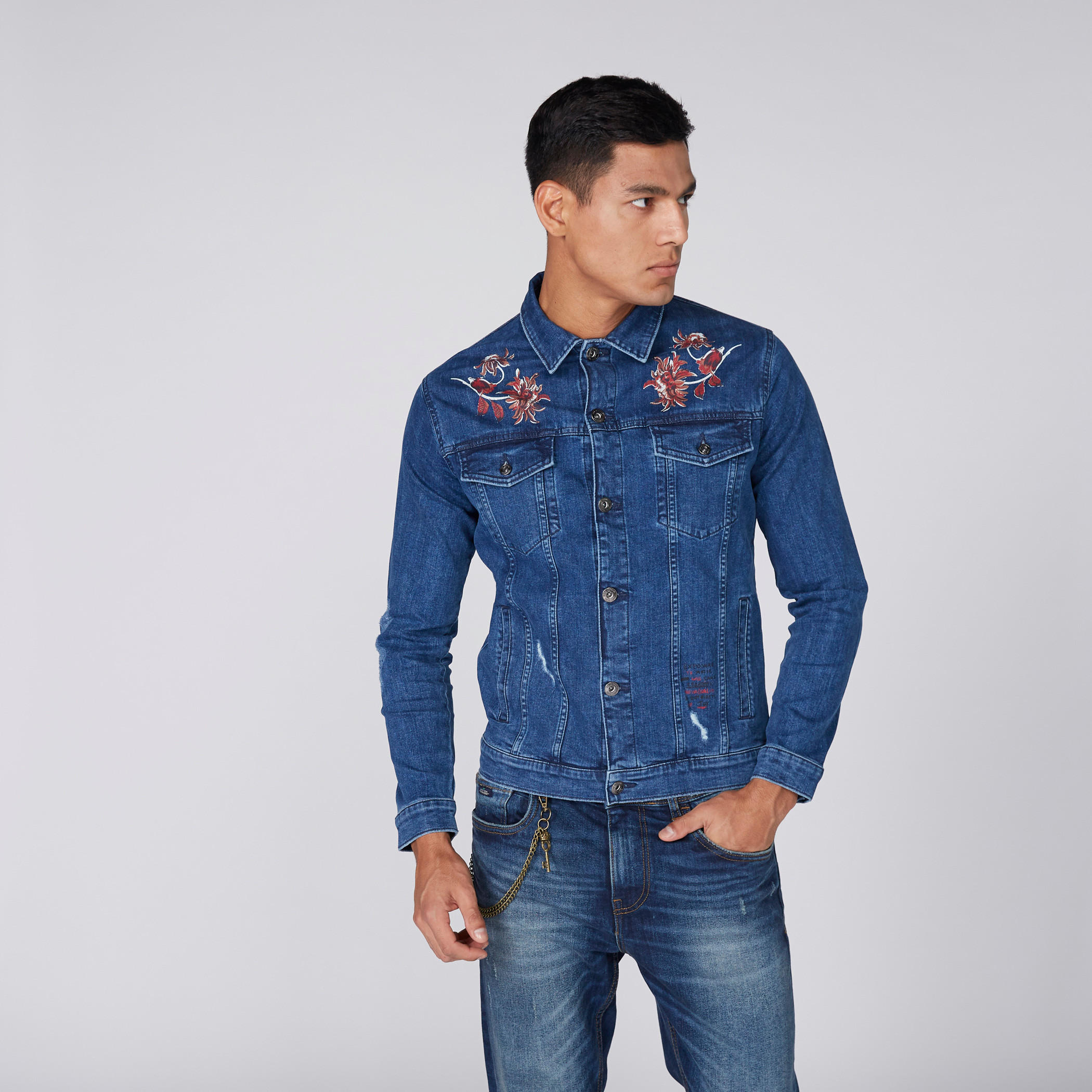 جاكيت من الدينم بأكمام طويلة وأزرار وطبعات من لي كوبر-men-clothing-jacketsandblazers-jackets-image-2