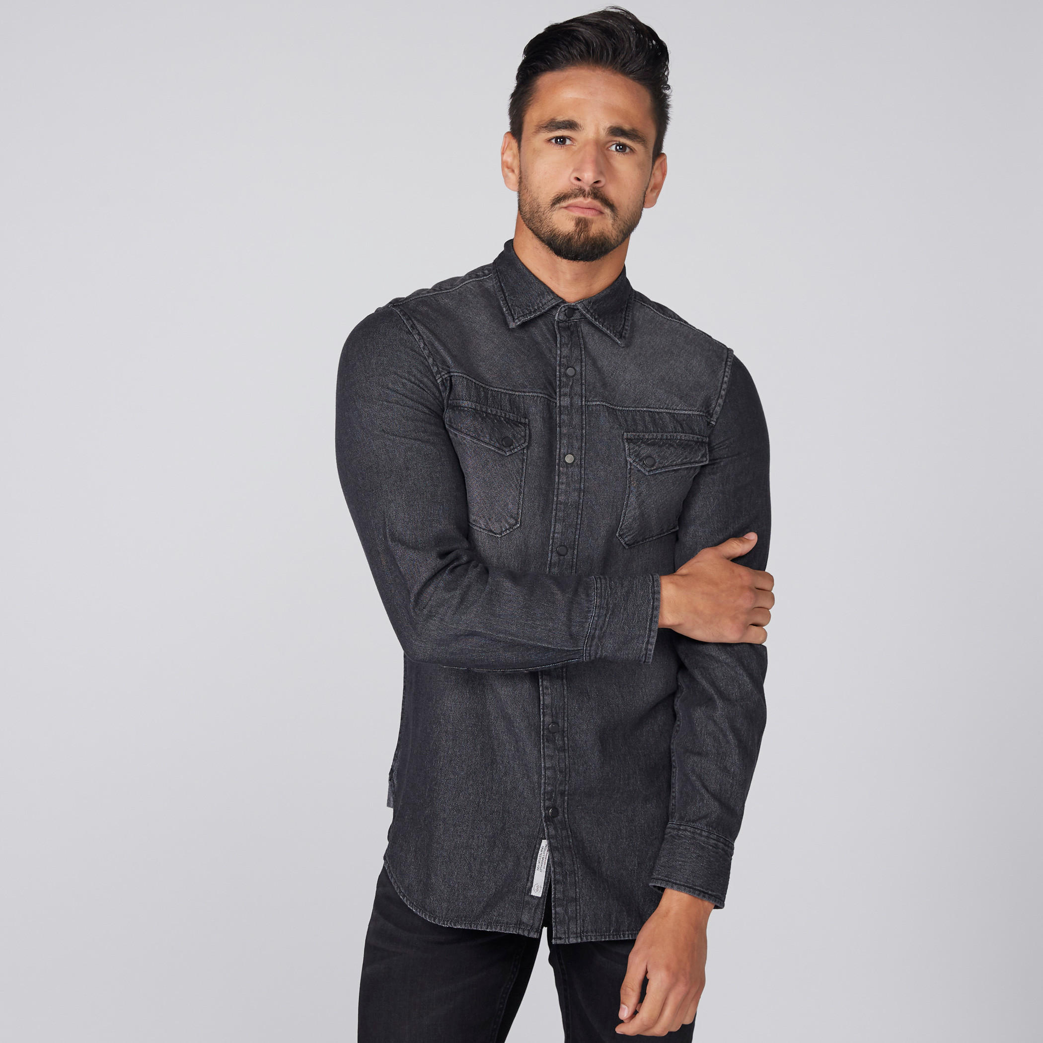 قميص بأكمام طويلة ووصلة أزرار كاملة من لي كوبر-men-clothing-shirts-image-1