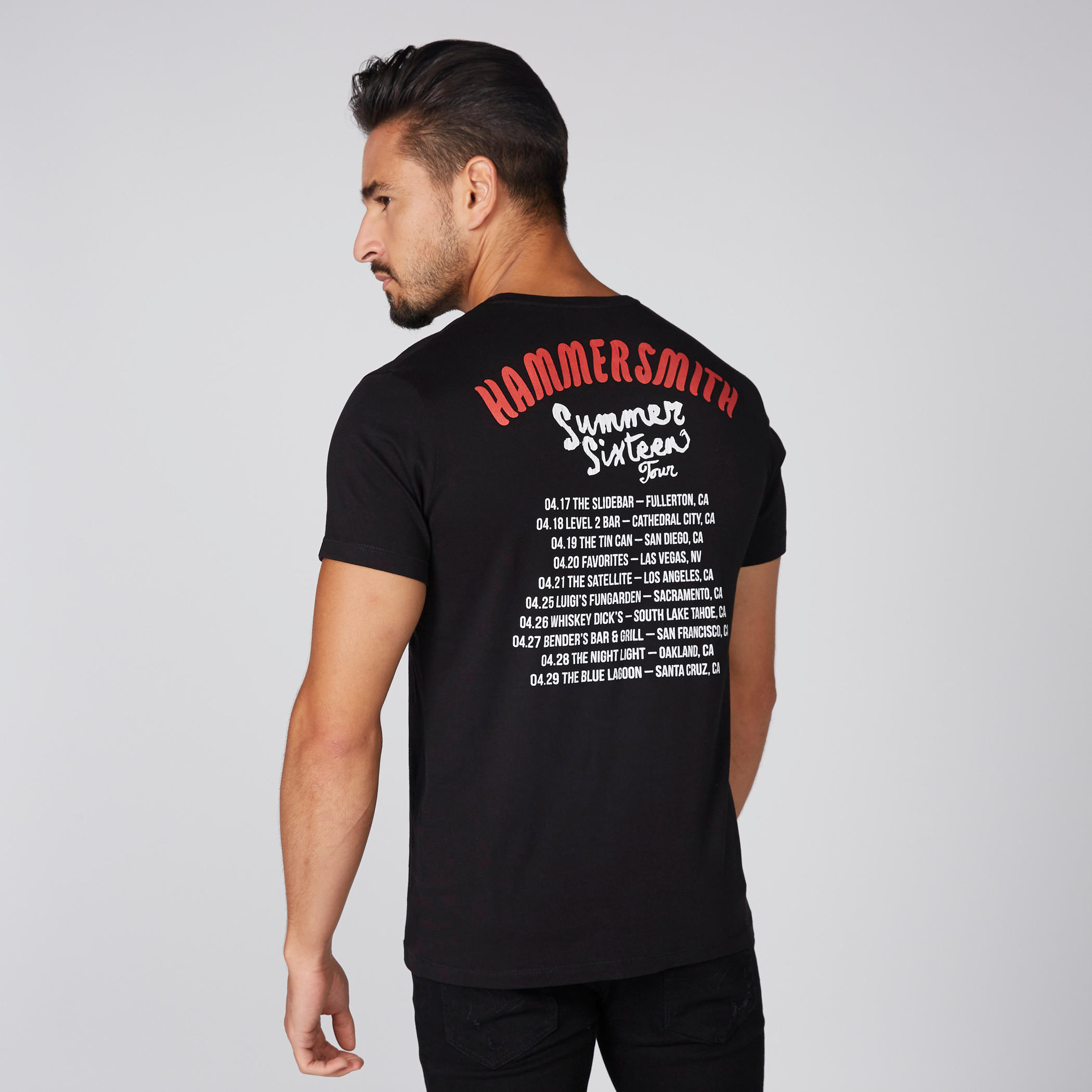 تيشيرت بطبعات بياقة مستديرة وأكمام قصيرة من لي كوبر-men-clothing-tshirtsandpolos-tshirts-image-1
