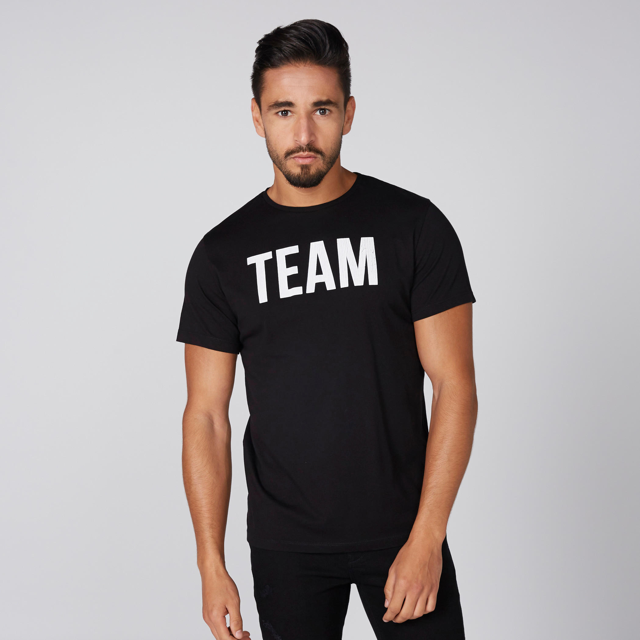 تيشيرت بطبعات بياقة مستديرة وأكمام قصيرة من لي كوبر-men-clothing-tshirtsandpolos-tshirts-image-2
