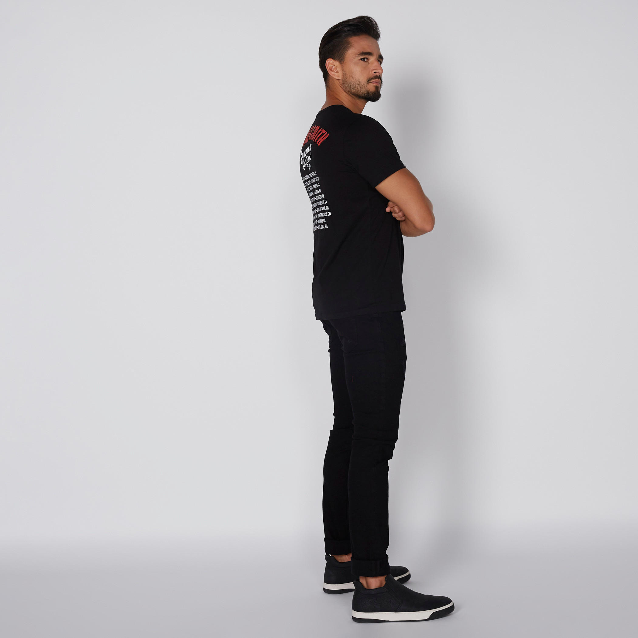 تيشيرت بطبعات بياقة مستديرة وأكمام قصيرة من لي كوبر-men-clothing-tshirtsandpolos-tshirts-image-3