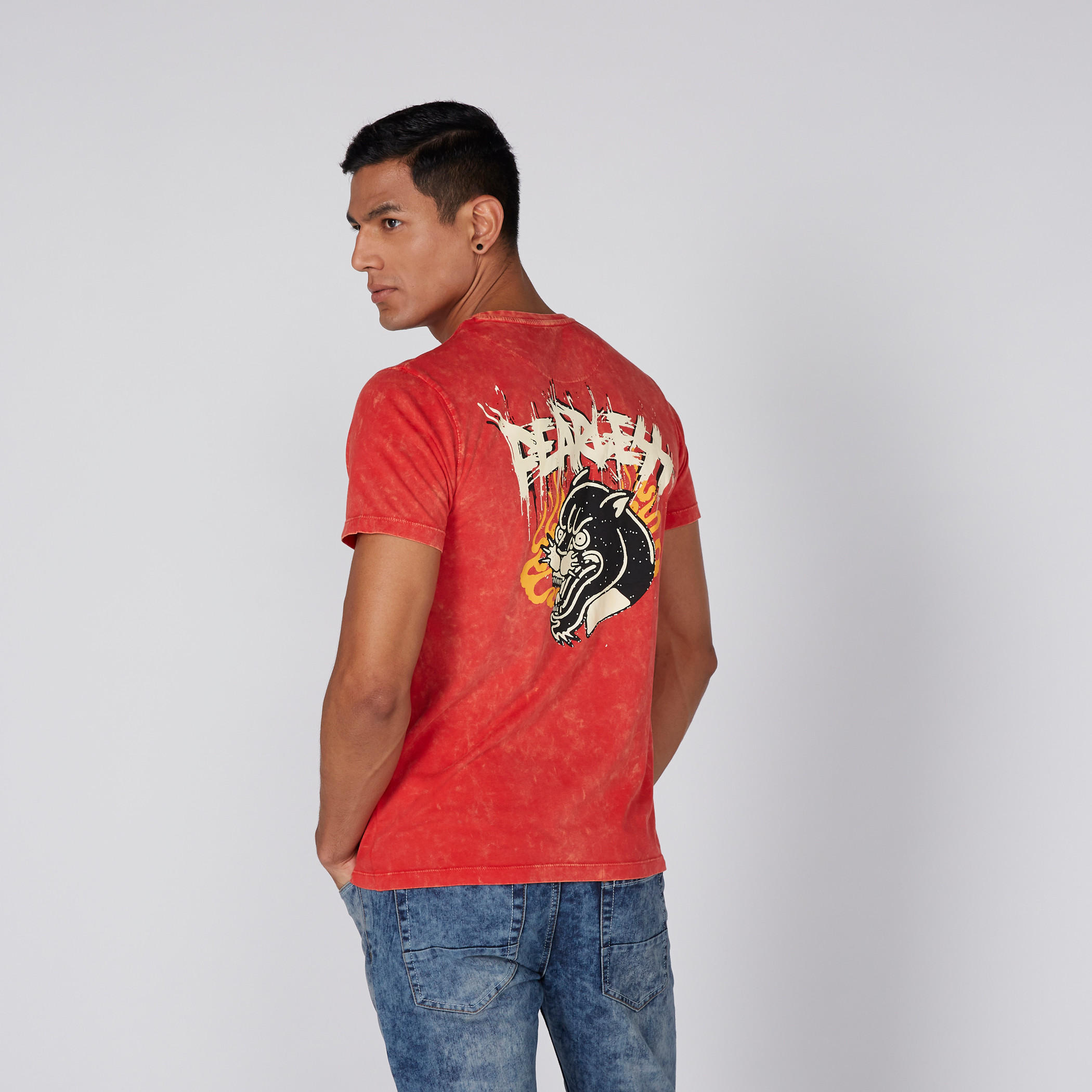 تيشيرت بياقة مستديرة وأكمام قصيرة وطبعات من لي كوبر-men-clothing-tshirtsandpolos-tshirts-image-1