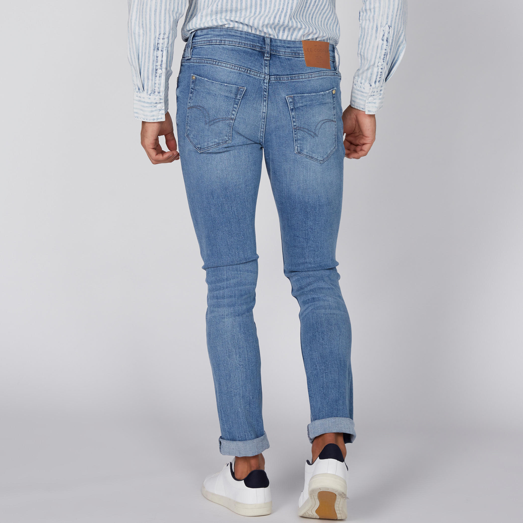 بنطال جينز طويل بزر إغلاق وجيوب من لي كوبر-men-clothing-bottoms-jeans-image-5
