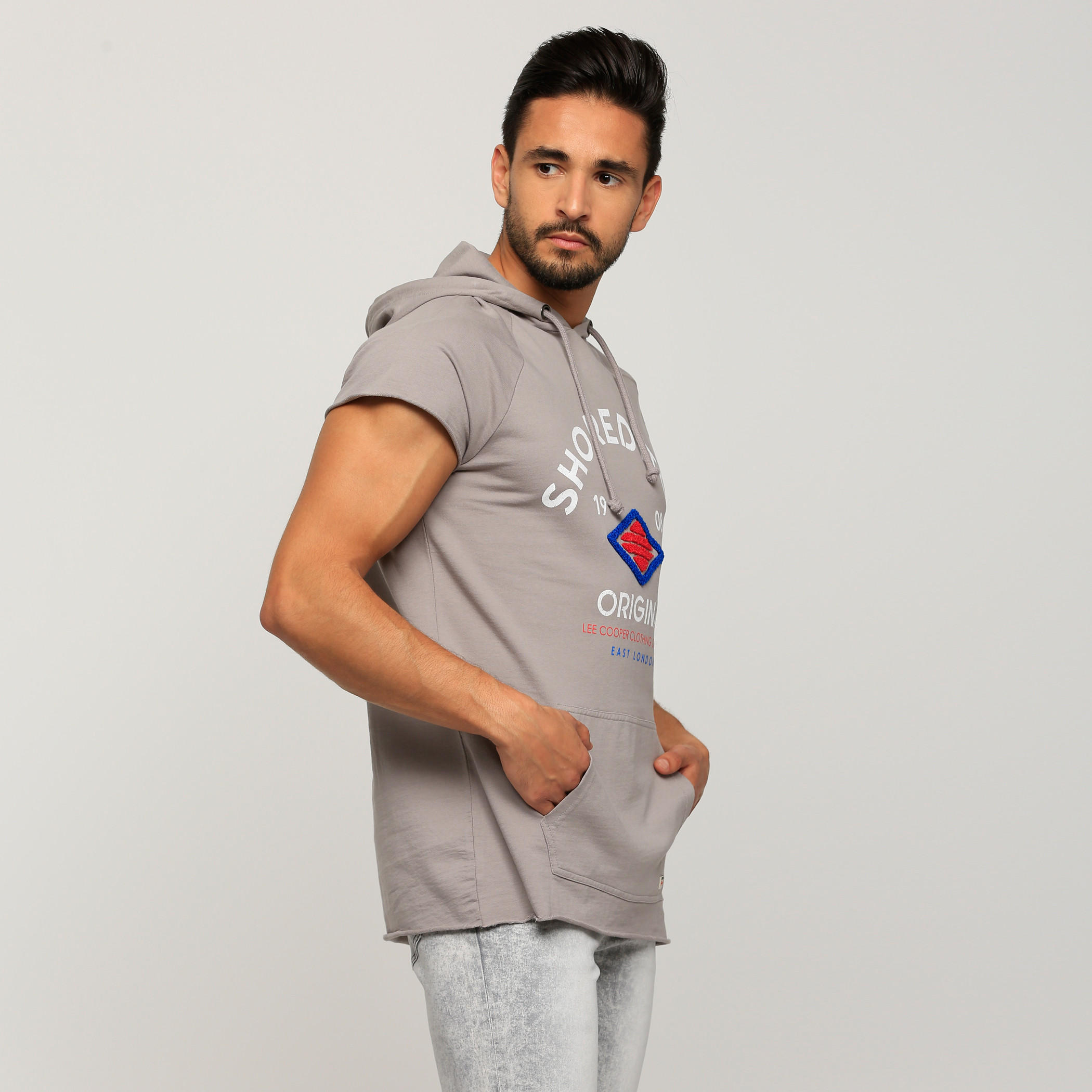 تيشيرت بطبعات وقبعة من لي كوبر-men-clothing-tshirtsandpolos-tshirts-image-3
