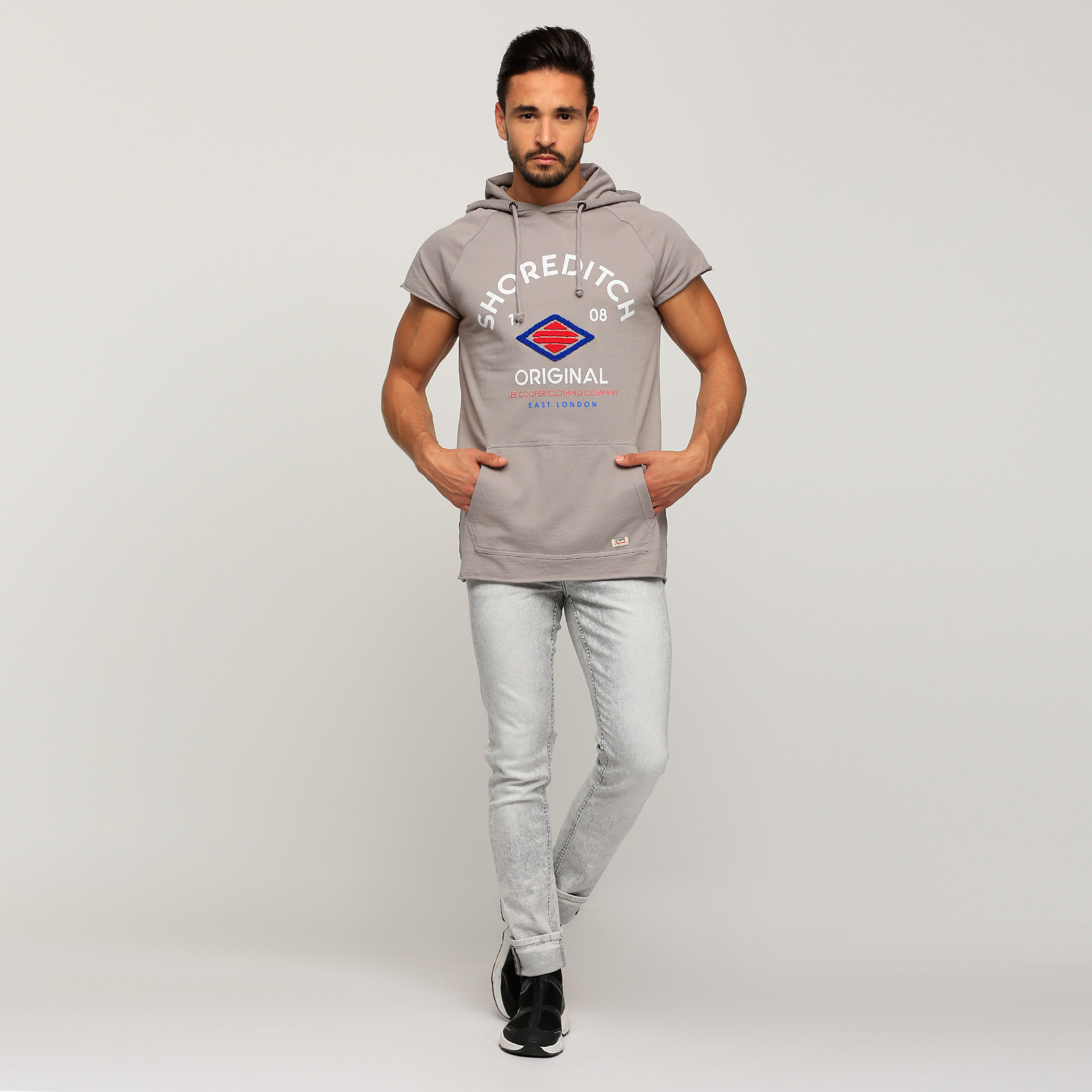 تيشيرت بطبعات وقبعة من لي كوبر-men-clothing-tshirtsandpolos-tshirts-image-5