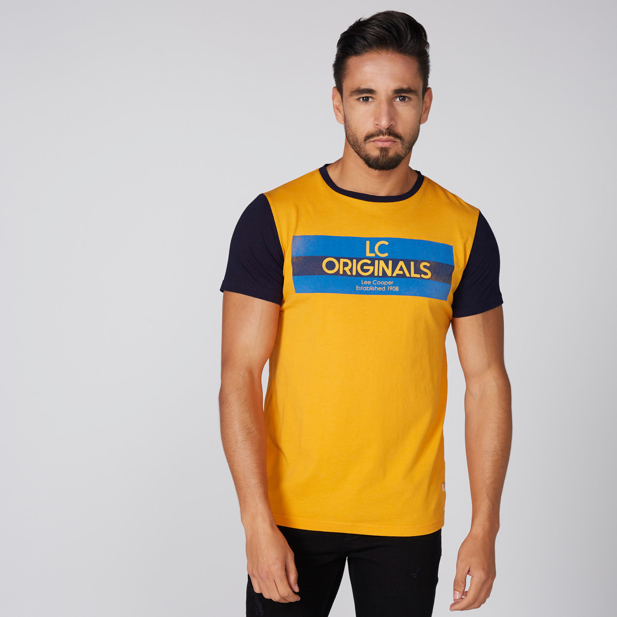 تيشيرت بياقة مستديرة وأكمام قصيرة وطبعات من لي كوبر-men-clothing-tshirtsandpolos-tshirts-image-1