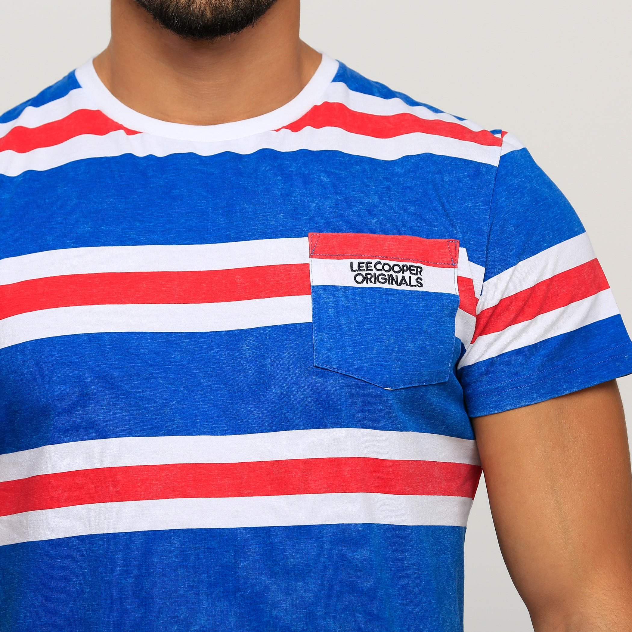 تيشيرت مقلّم بياقة ضيّقة وأكمام قصيرة من لي كوبر-men-clothing-tshirtsandpolos-tshirts-image-4