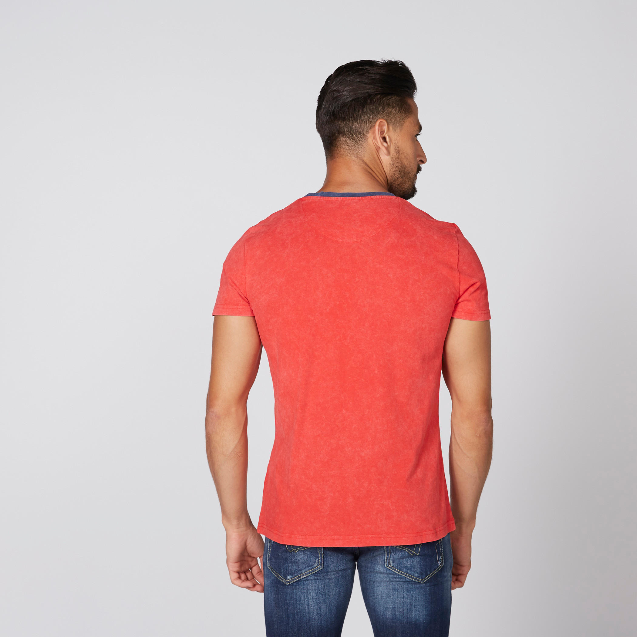 تيشيرت بياقة مستديرة وأكمام قصيرة وطبعات-men-clothing-tshirtsandpolos-tshirts-image-3