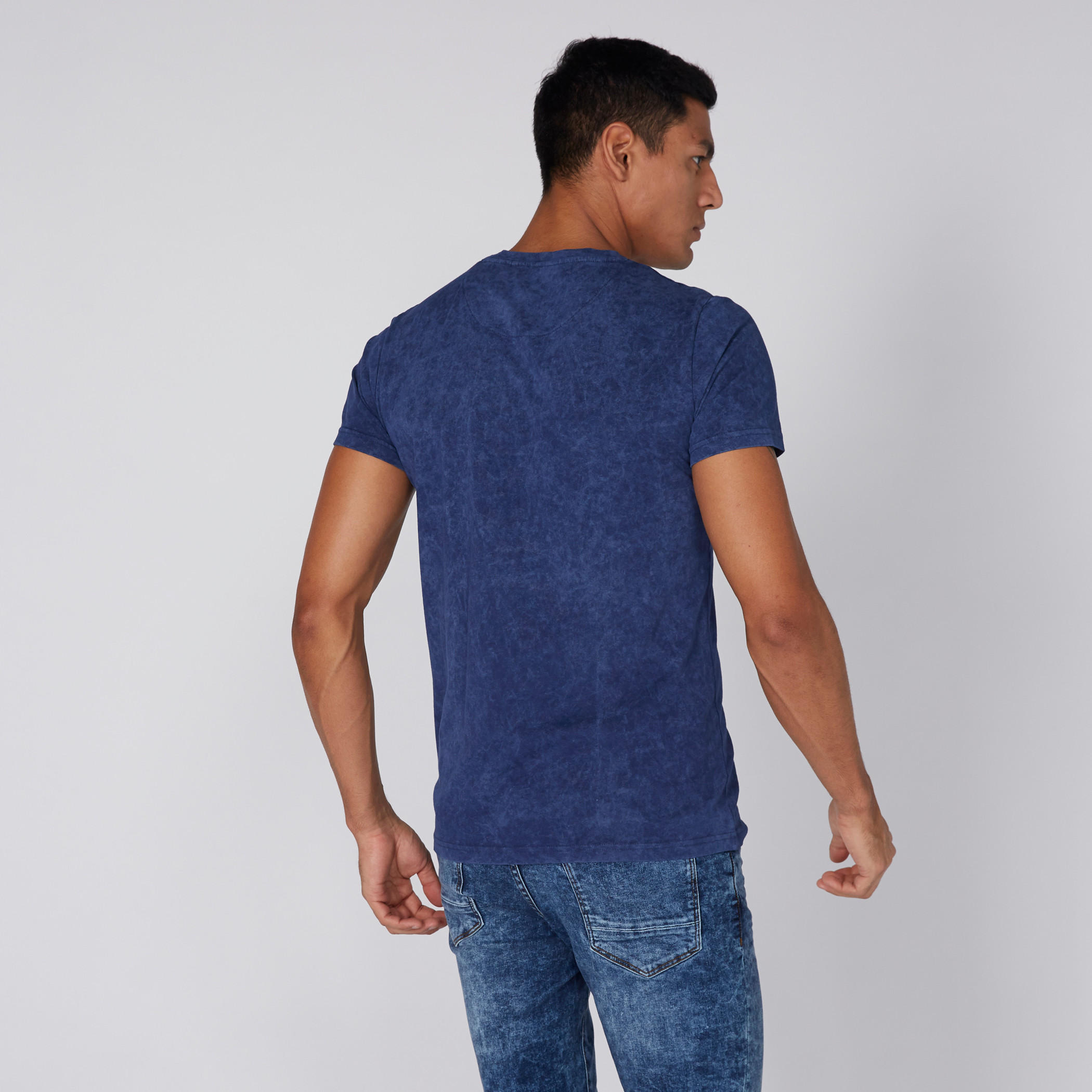 تيشيرت بأكمام قصيرة وطبعات من لي كوبر-men-clothing-tshirtsandpolos-tshirts-image-2