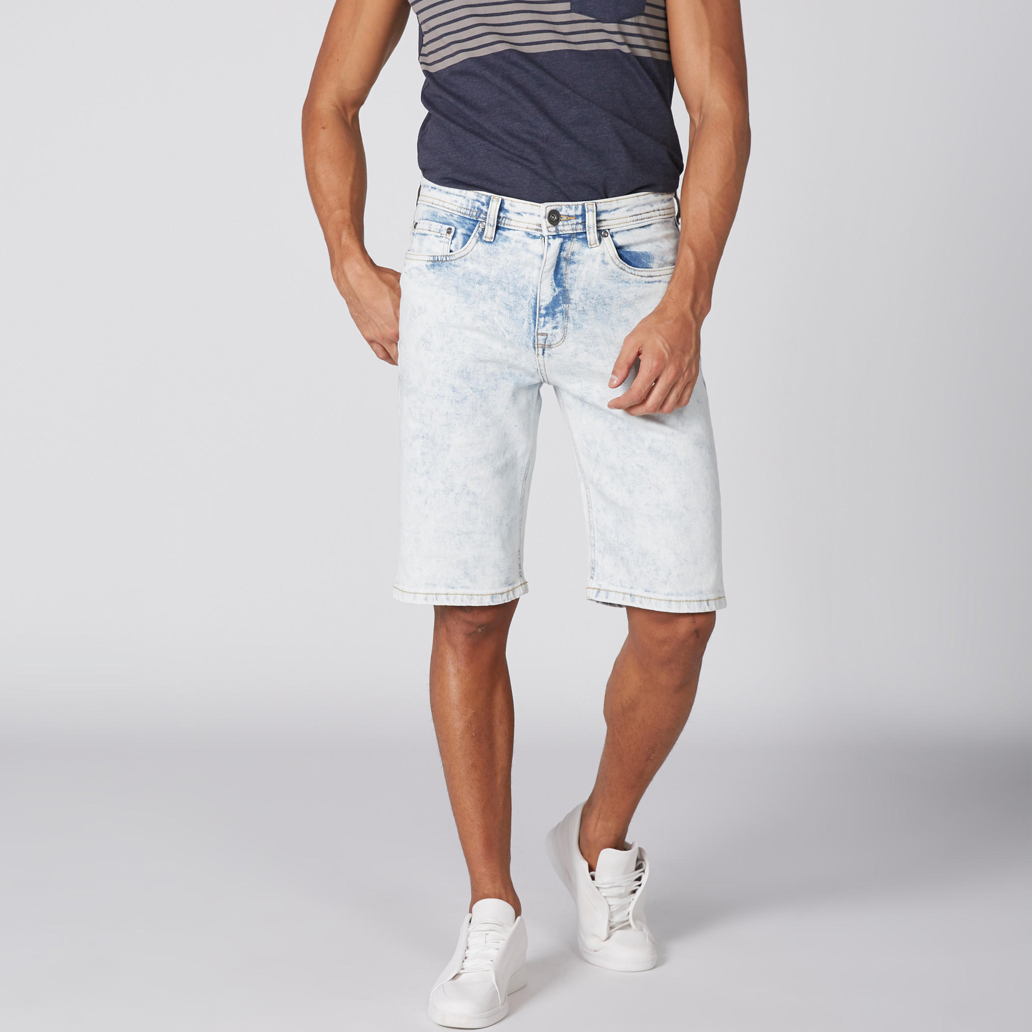 شورت من الدينم بزر إغلاق وجيوب من لي كوبر-men-clothing-bottoms-shorts-image-1