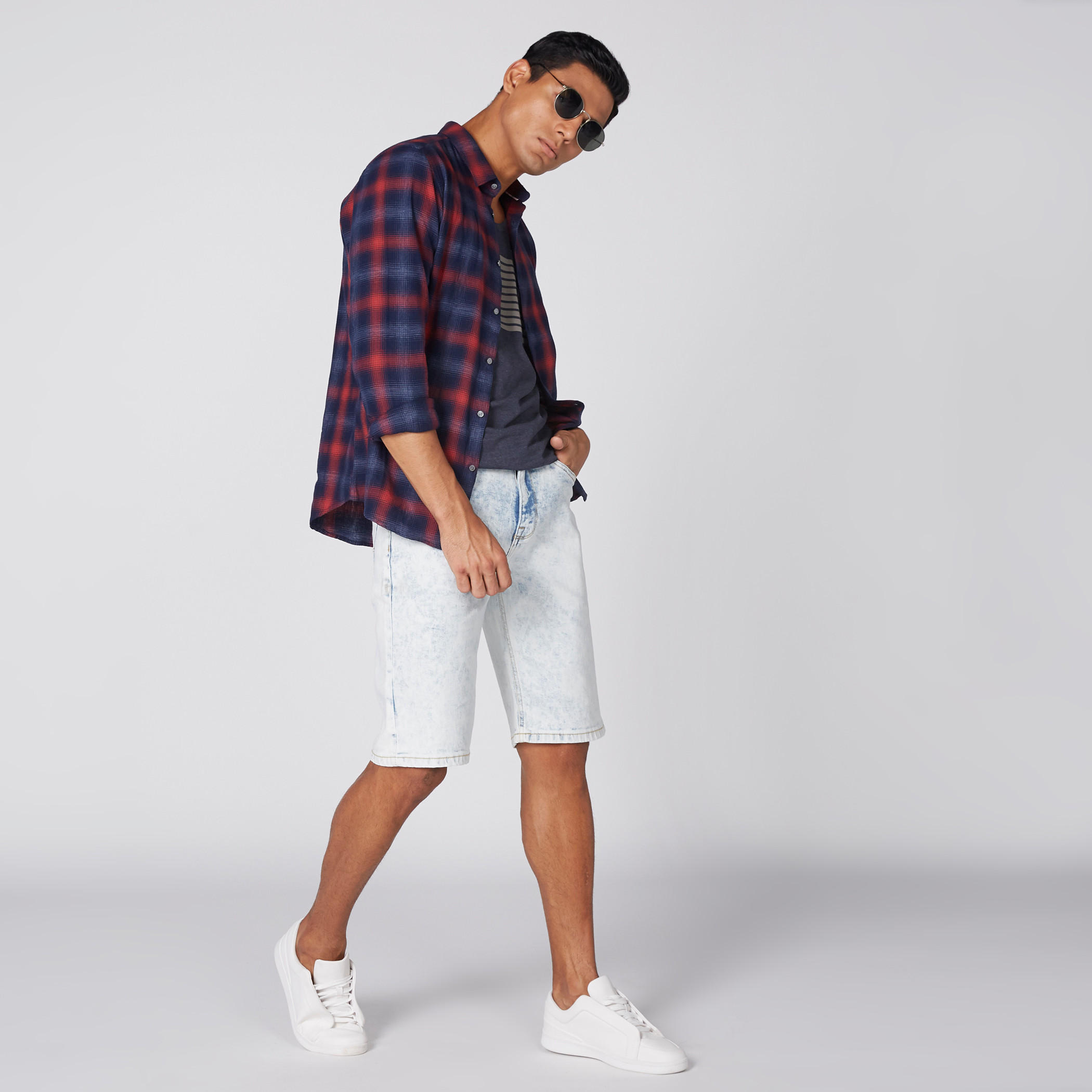 شورت من الدينم بزر إغلاق وجيوب من لي كوبر-men-clothing-bottoms-shorts-image-2