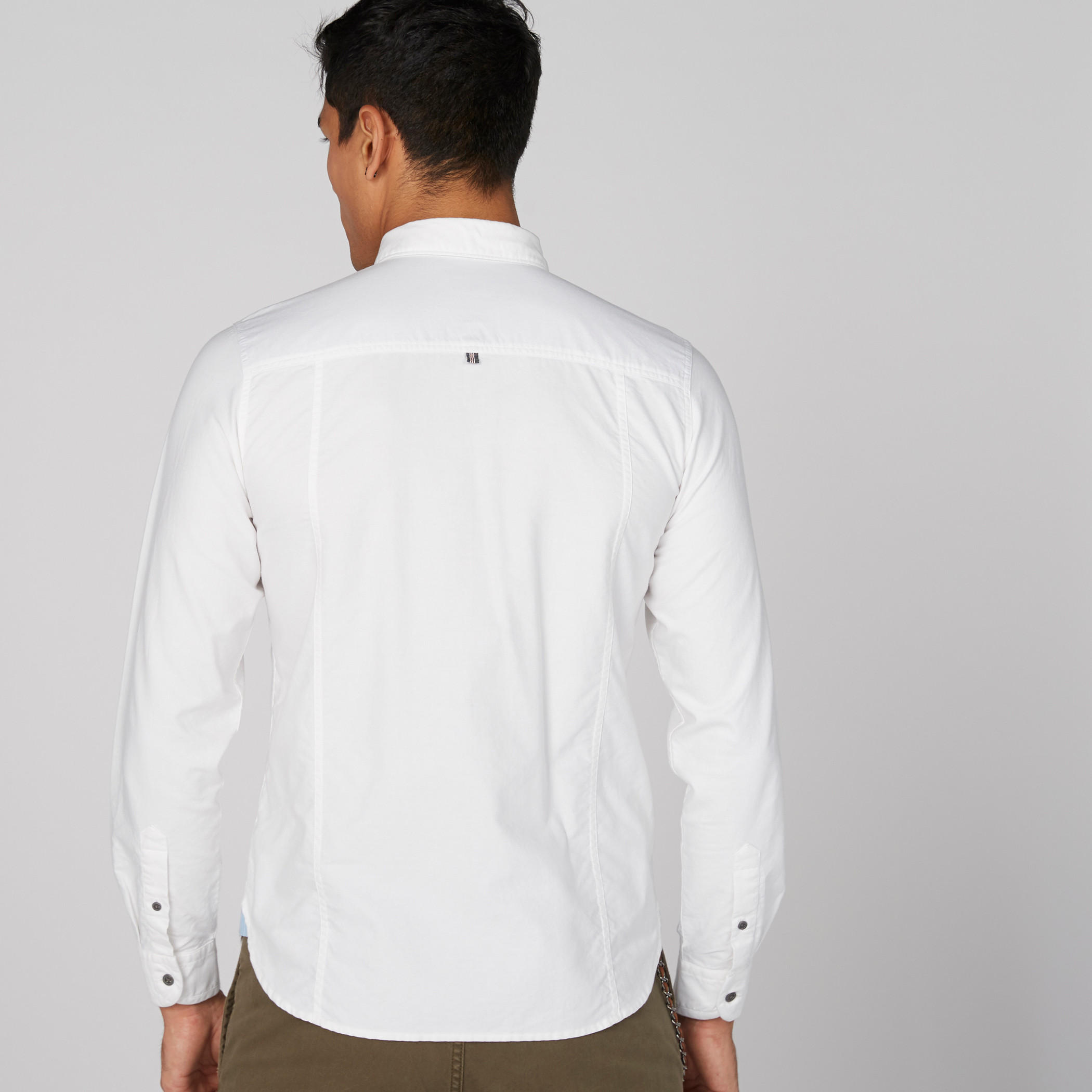 قميص بأكمام طويلة ووصلة أزرار كاملة من لي كوبر-men-clothing-shirts-image-2