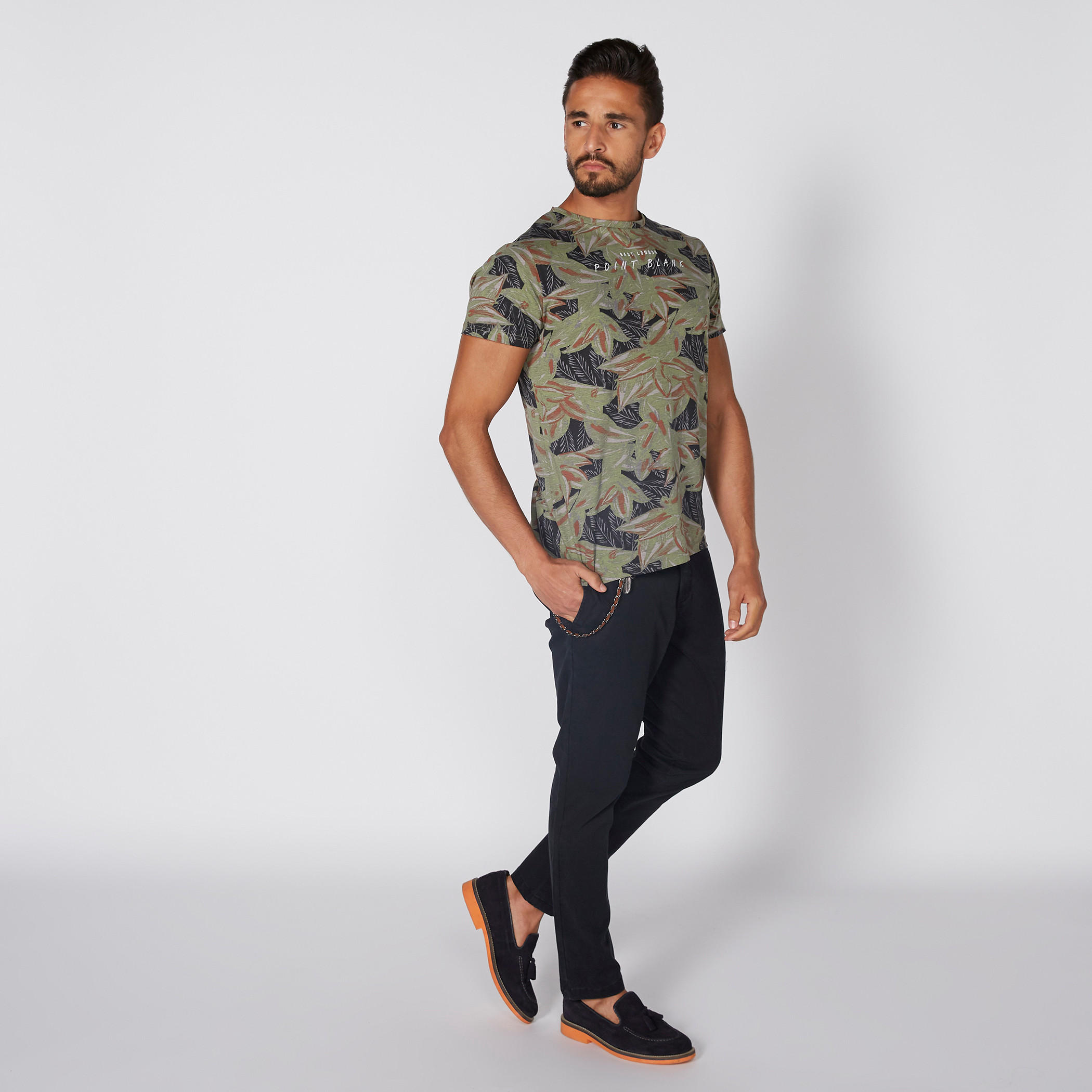 تيشيرت بياقة مستديرة وأكمام قصيرة وطبعات من لي كوبر-men-clothing-tshirtsandpolos-tshirts-image-2