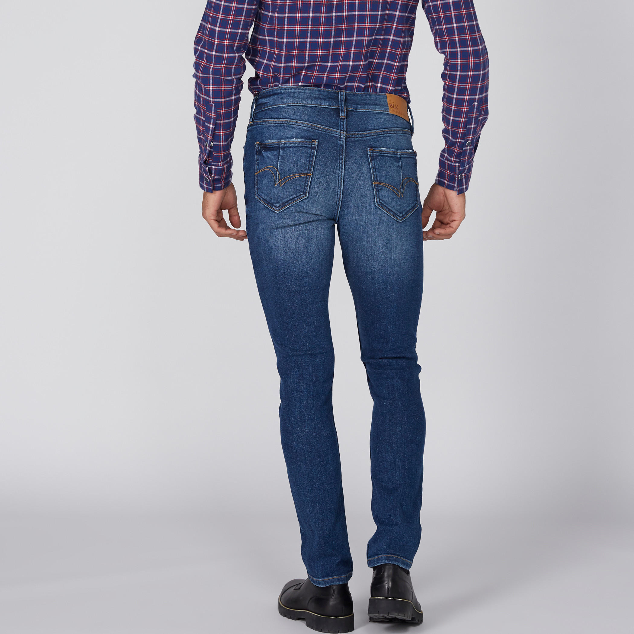 بنطال جينز طويل بزر إغلاق وجيوب من لي كوبر-men-clothing-bottoms-jeans-image-5