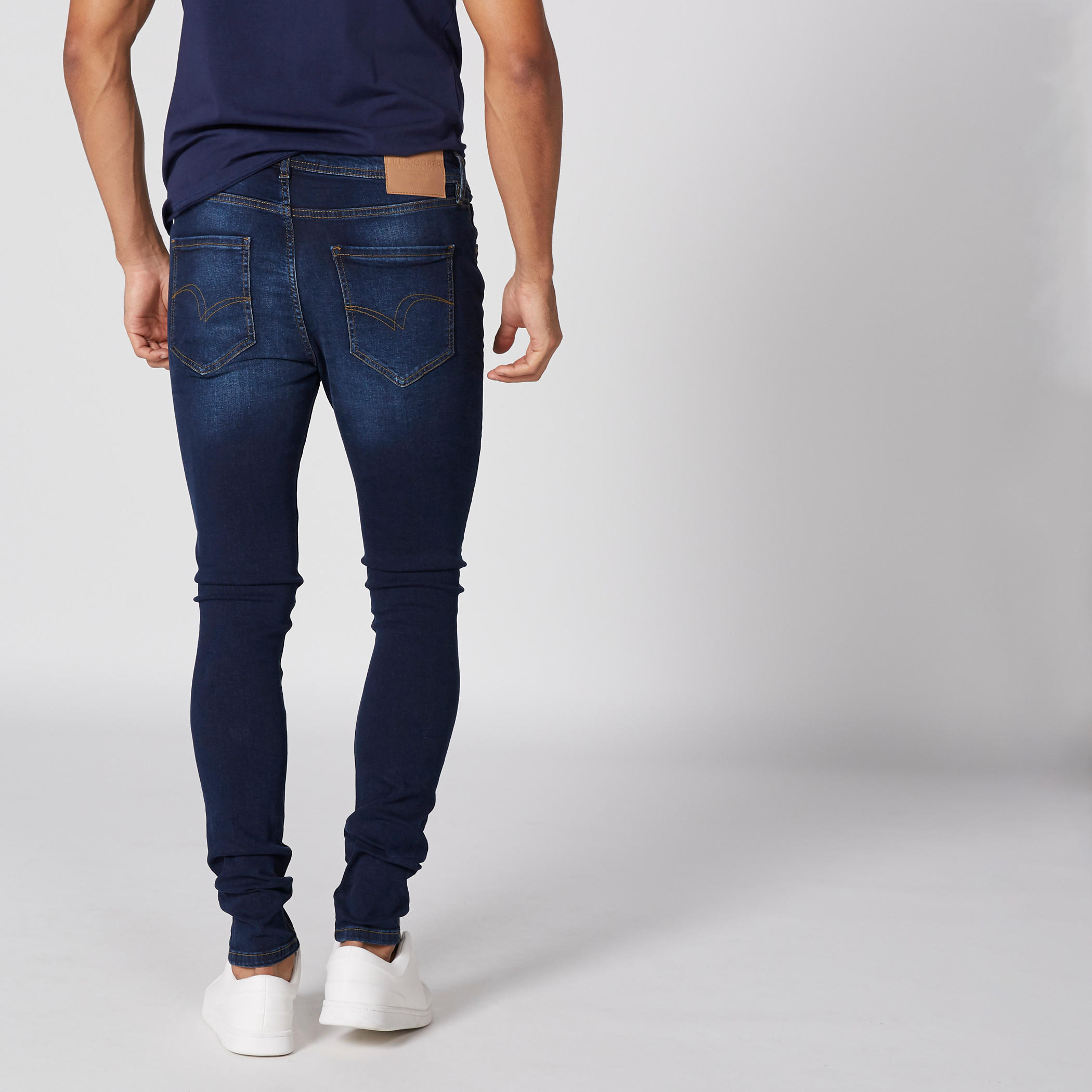 بنطال جينز طويل بجيب وزر إغلاق من لي كوبر-men-clothing-bottoms-jeans-image-5
