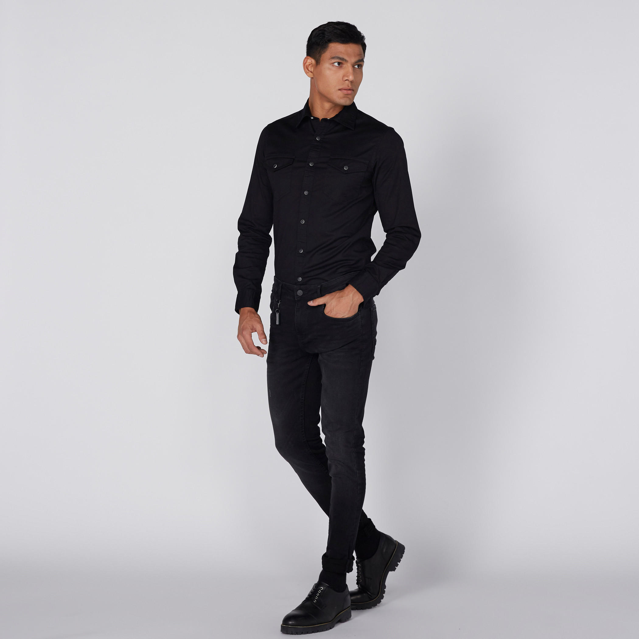قميص بأكمام طويلة وجيب على الصدر من لي كوبر-men-clothing-shirts-image-1
